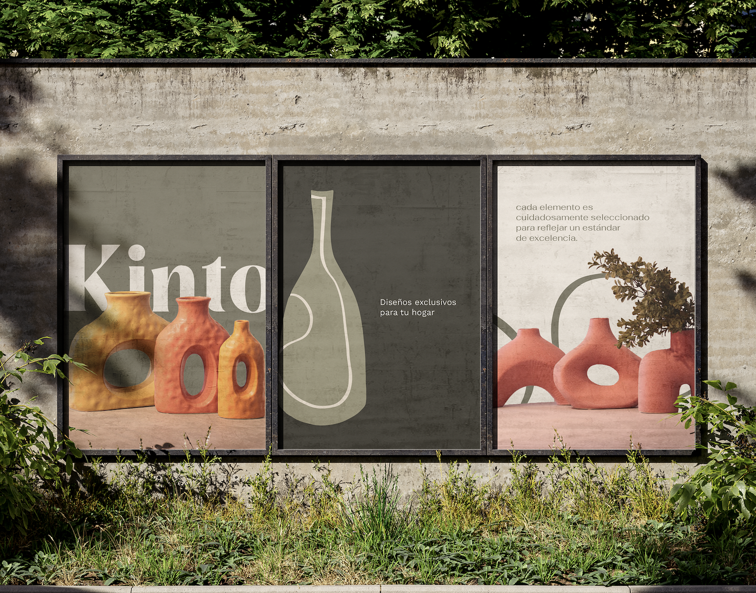 Cartel publicitario en un muro con el texto 'Diseños exclusivos para tu hogar', mostrando jarrones de colores terracota con formas creativas y elementos decorativos. La imagen está rodeada de vegetación.