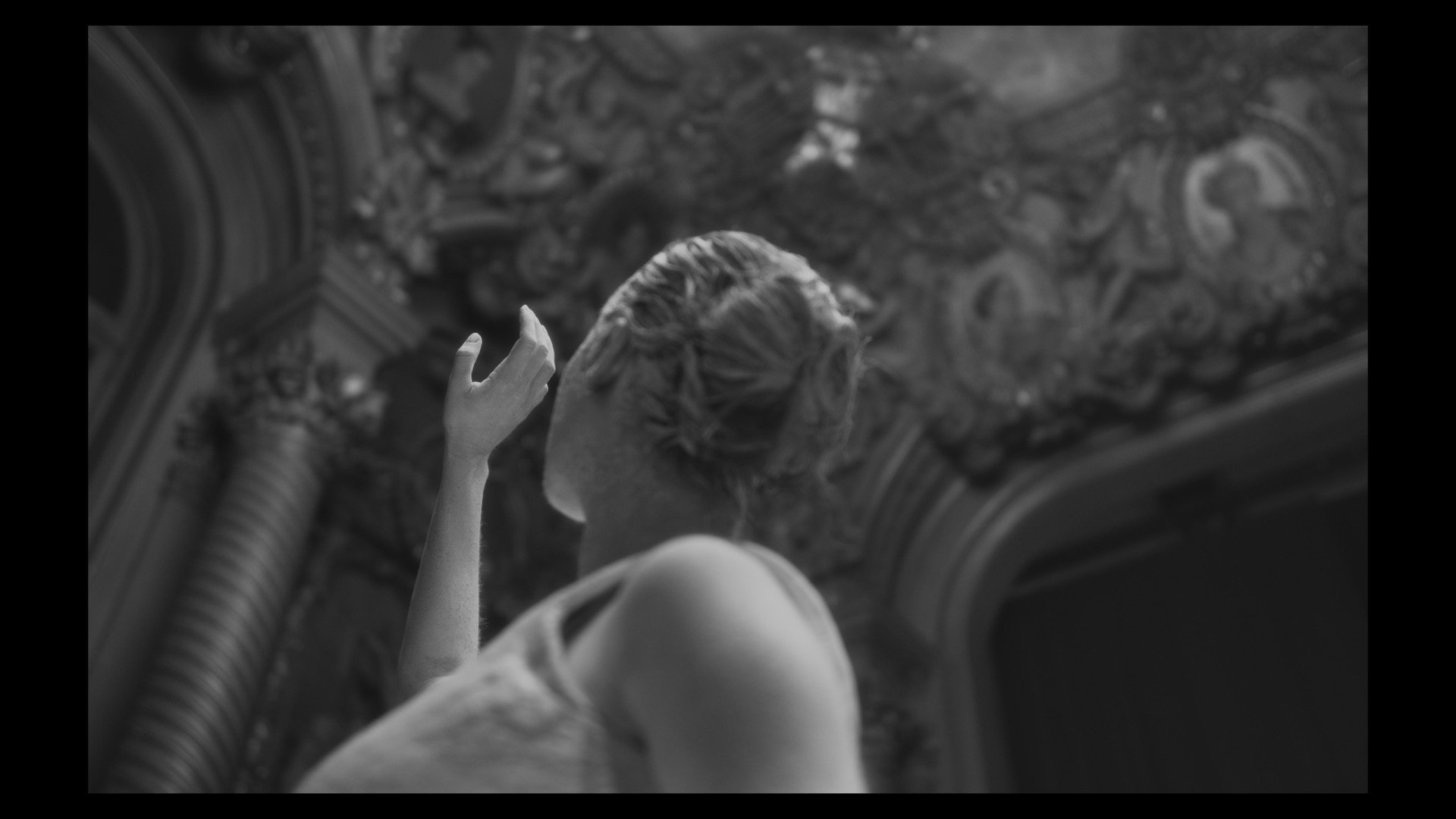 The poetic resonance of sculptural cinema