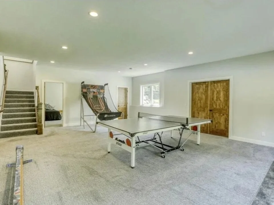 familyroom3.jpg