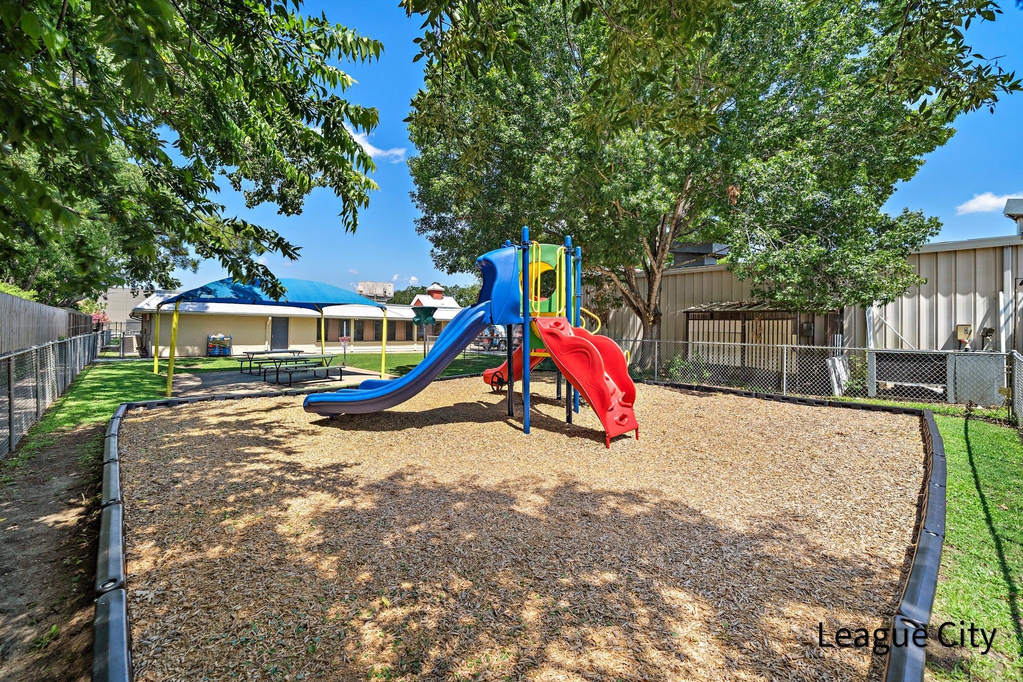 40-web-or-mls-2205 W Main St Wide-169.jpg