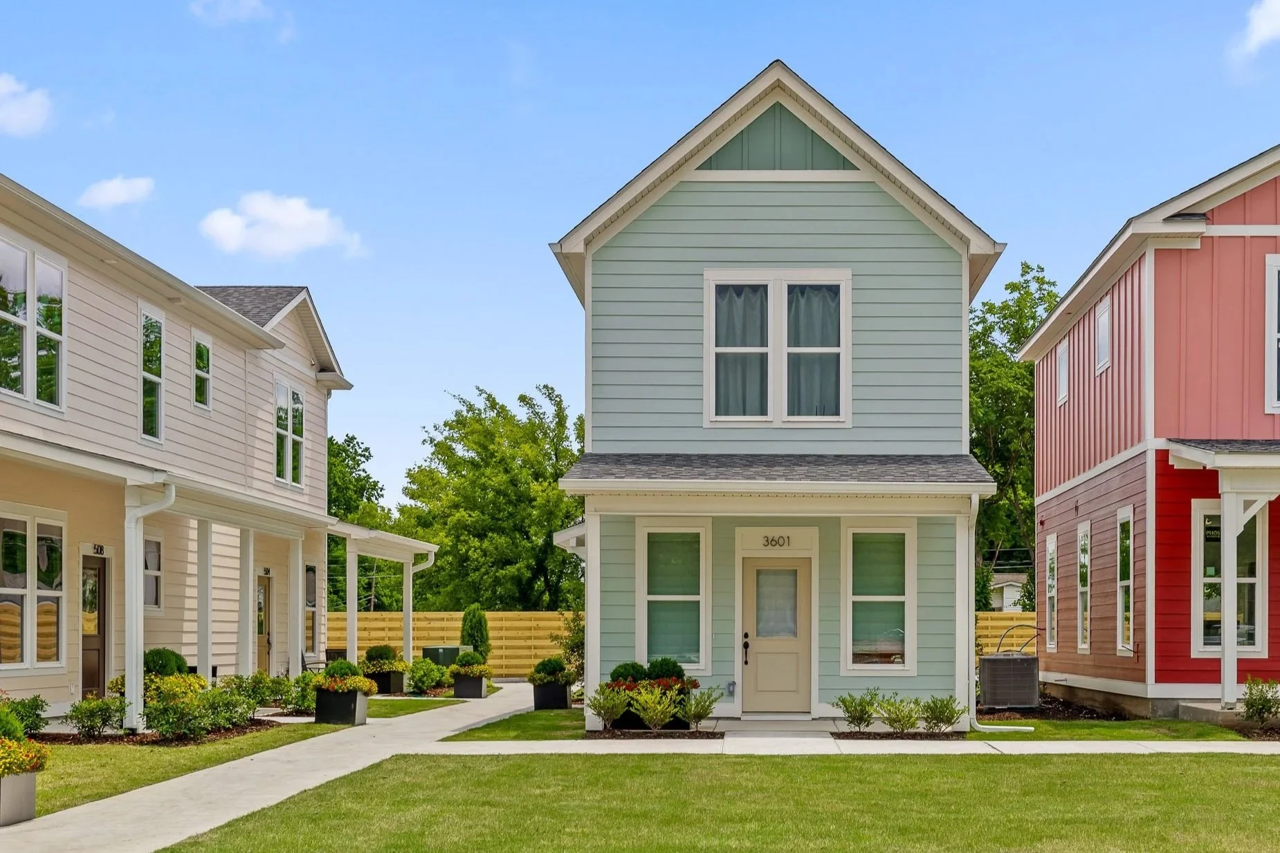 Azalea (Modern Floor Plan) Starting at $219,000 1 Bed | 1 Bath | 640 sq ft