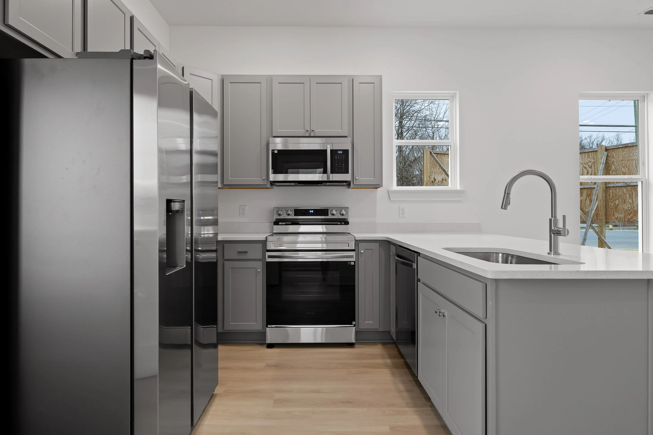 11-530 W 35th-10.jpg