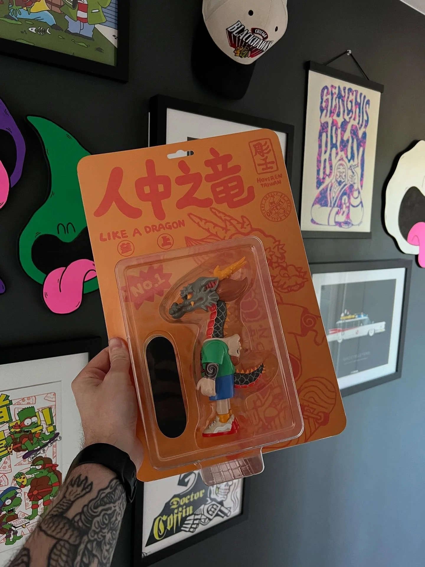 Last weekend I went to toyconuk with some mates to check out some awesome designer art toys and picked up this awesome skateboarding dragon 🤙 combines my love of art, skateboards and dragons! What&rsquo;s not to love and will look sick in the lab. 
