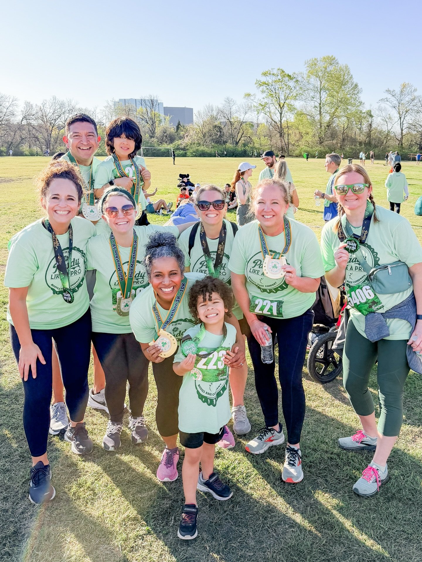 Build Her Fitness does spring break!

Hiking, outdoor fun with kids, 5k, and of course lifting in between!

Way to go Build Her Mamas! Let&rsquo;s keep moving!
.
.
.
#buildherfitness #personaltrainingonline #momsover40 #weightliftingforwomen #fitness