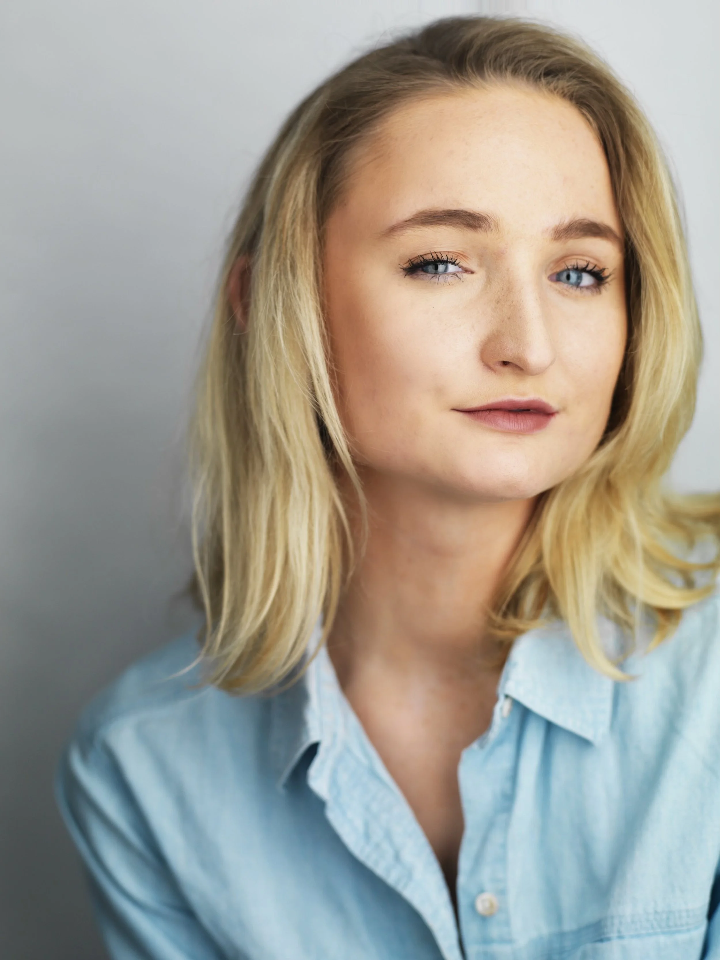 Julia Smouse as Brooke Ashton