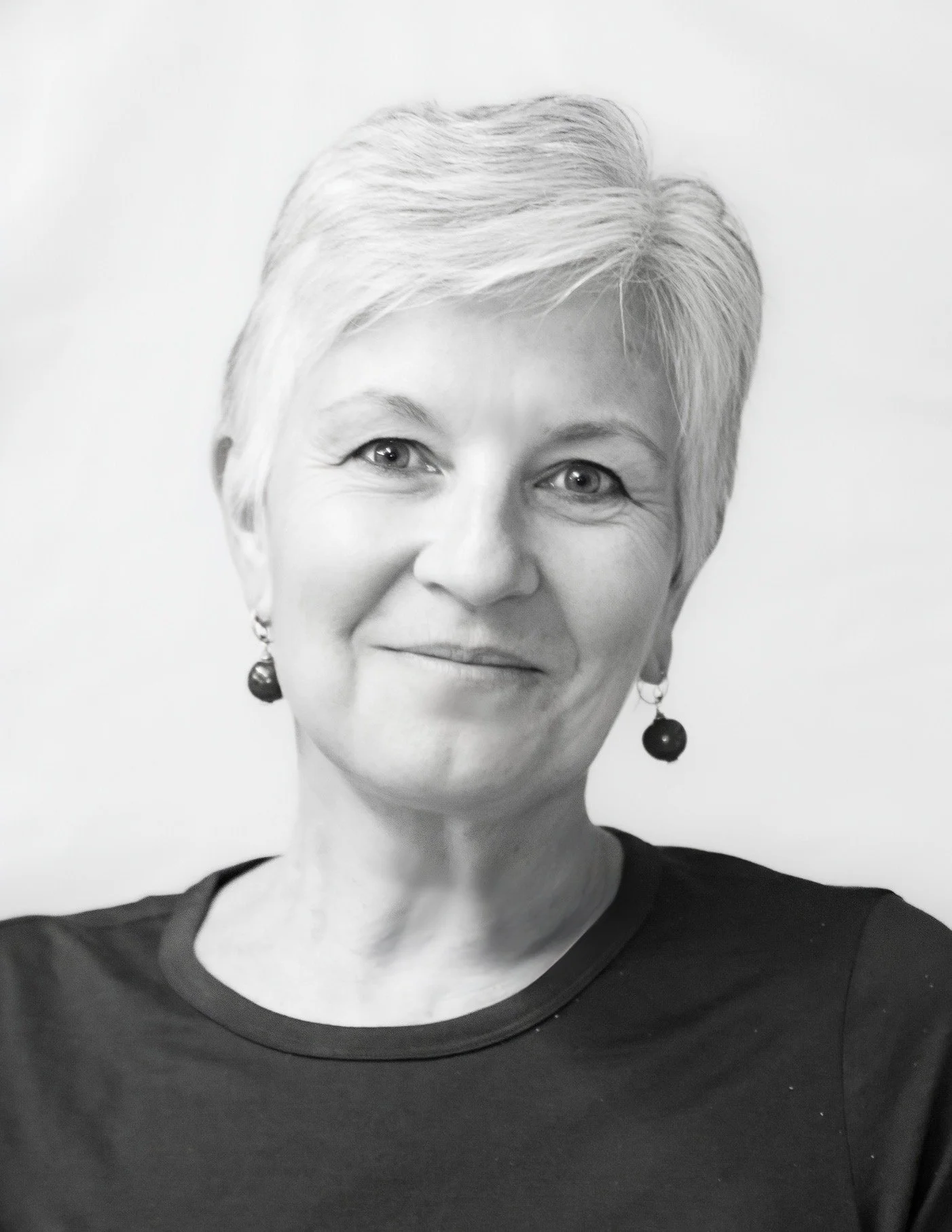 Elizabeth Roe as Dotty Otley