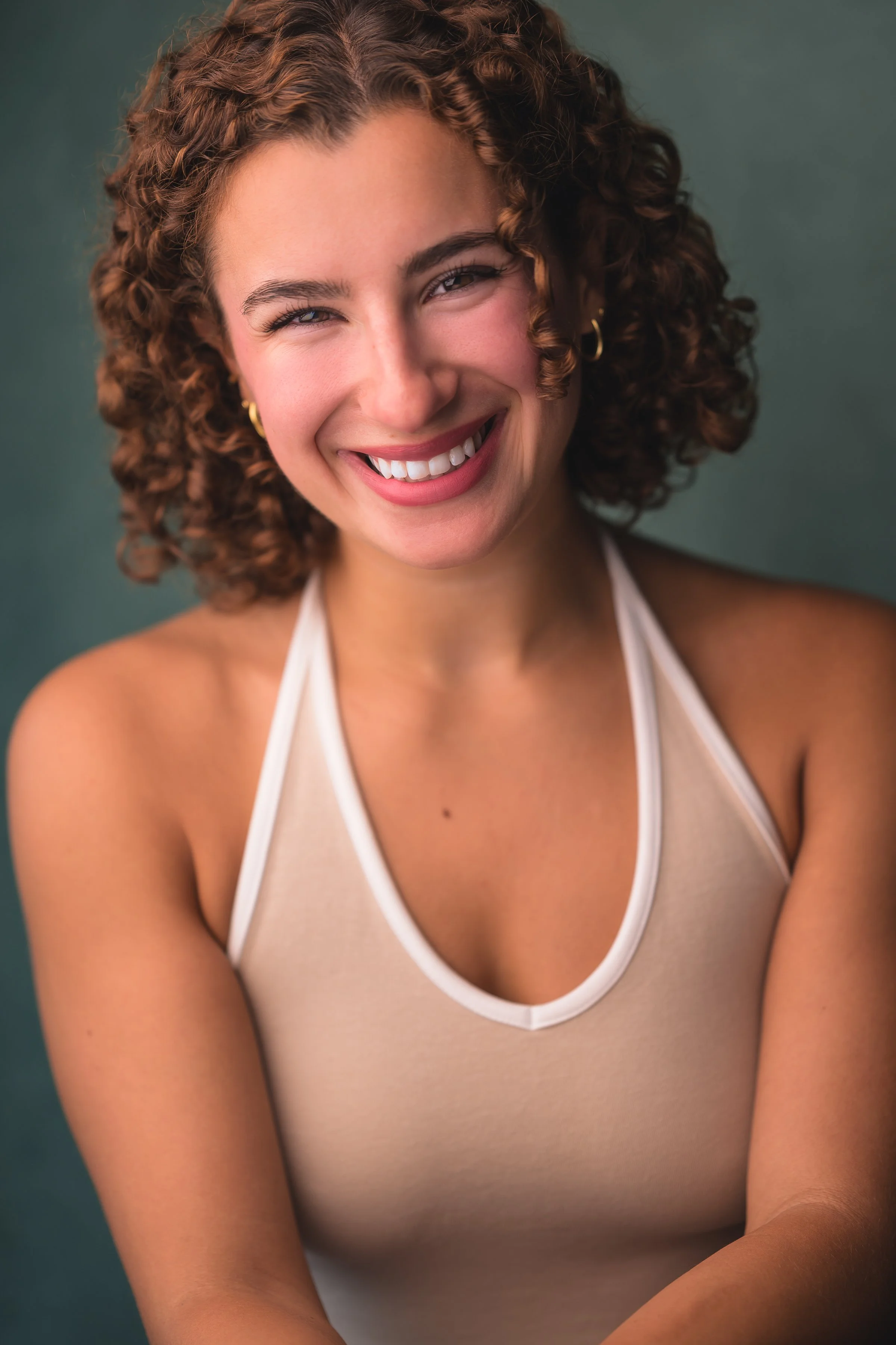 Lexis Trechak as Gladys