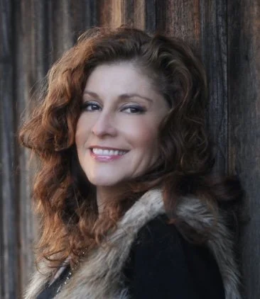 Donna de Kuyper as Georgia/Lucile Ball