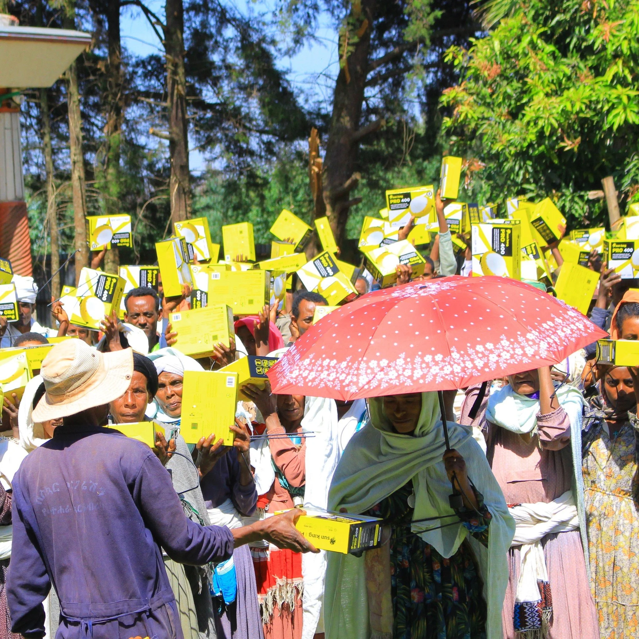 Two villages in the Wufta Dati community are now shining brighter after our latest solar lantern distribution. These lanterns will light homes, support students studying after dark, and make evenings safer for everyone. They are just one of the ways 