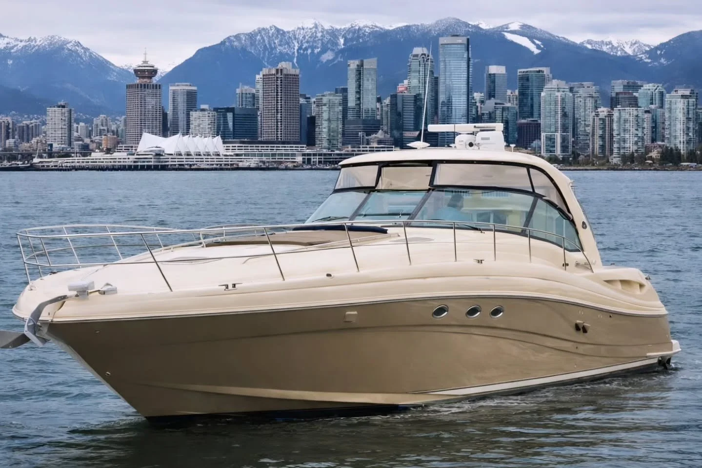 #yacht #charter #vancity #Vancouver #searay sundancer