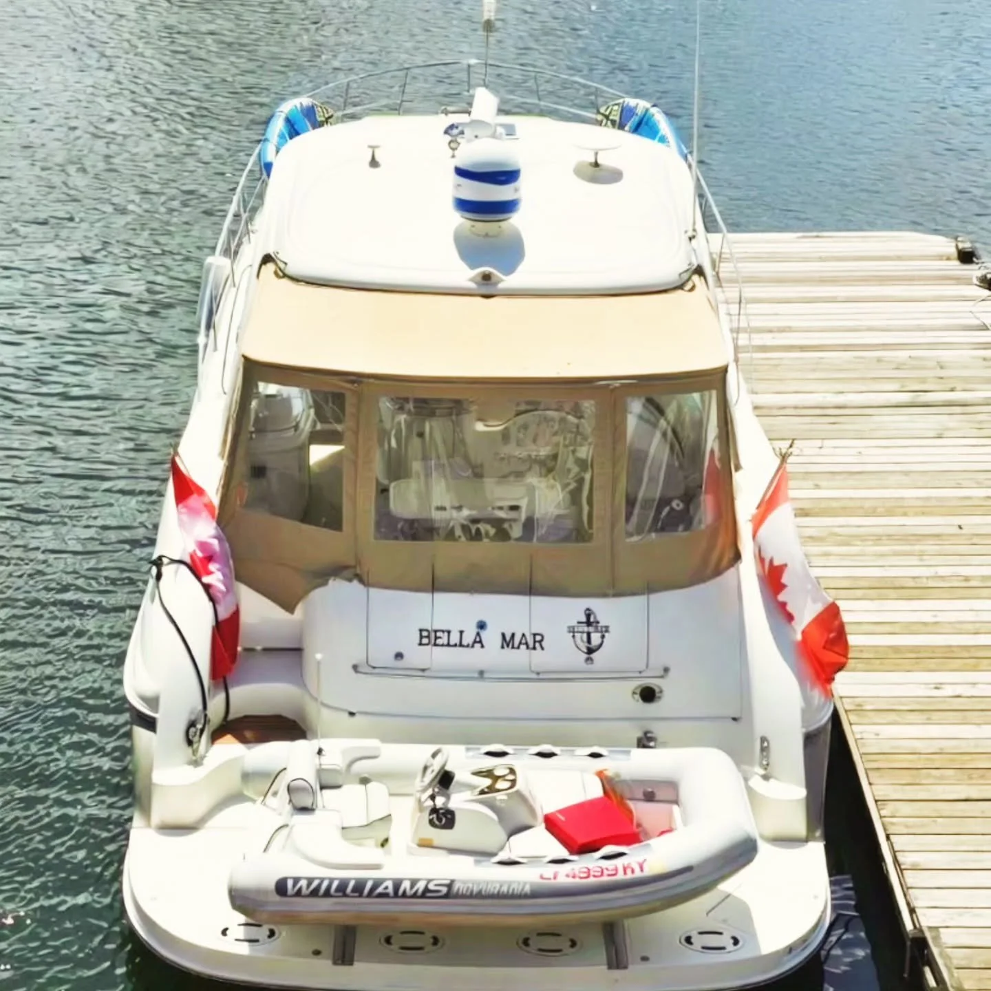 With a length over all of 55 feet. The Sundancer yacht can host up to 14 people 
Book early before dates get sold out 
#Vancouver #vancity #charter #yacht