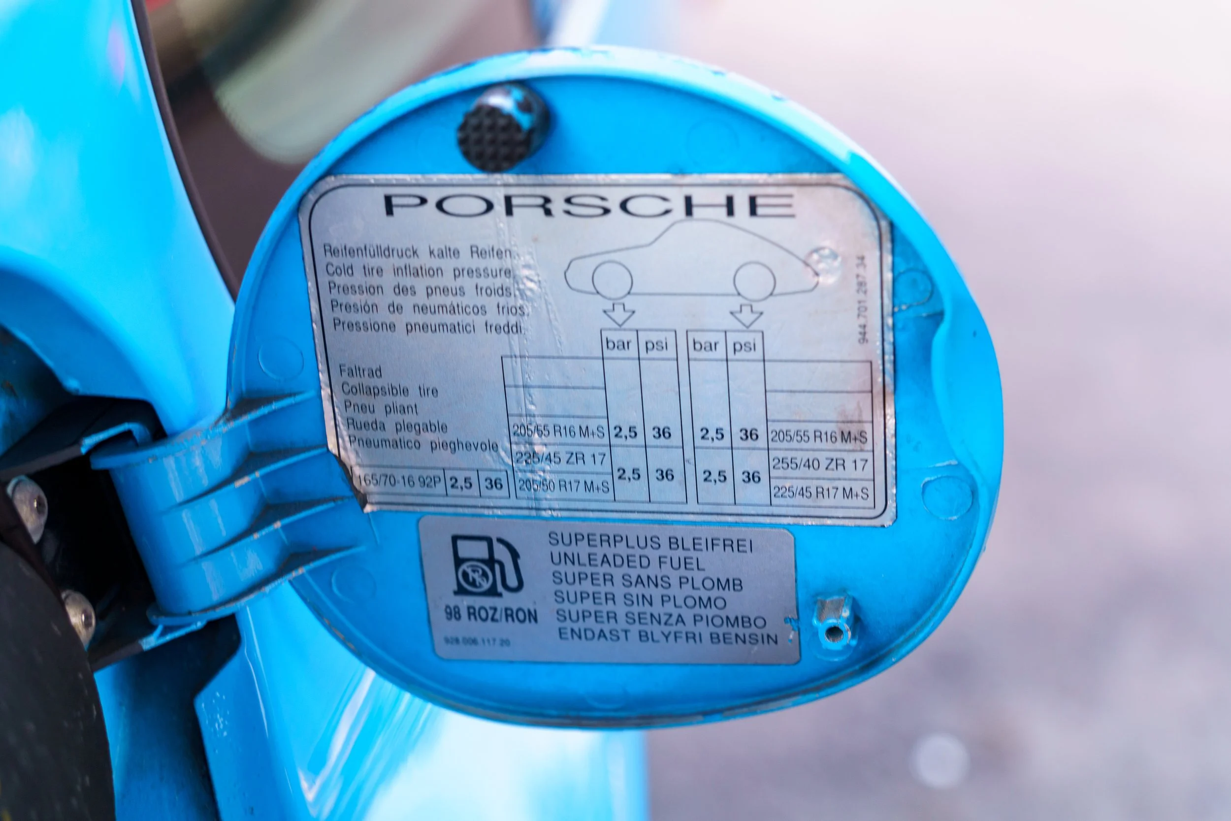 Porsche 968 CS-231.jpg