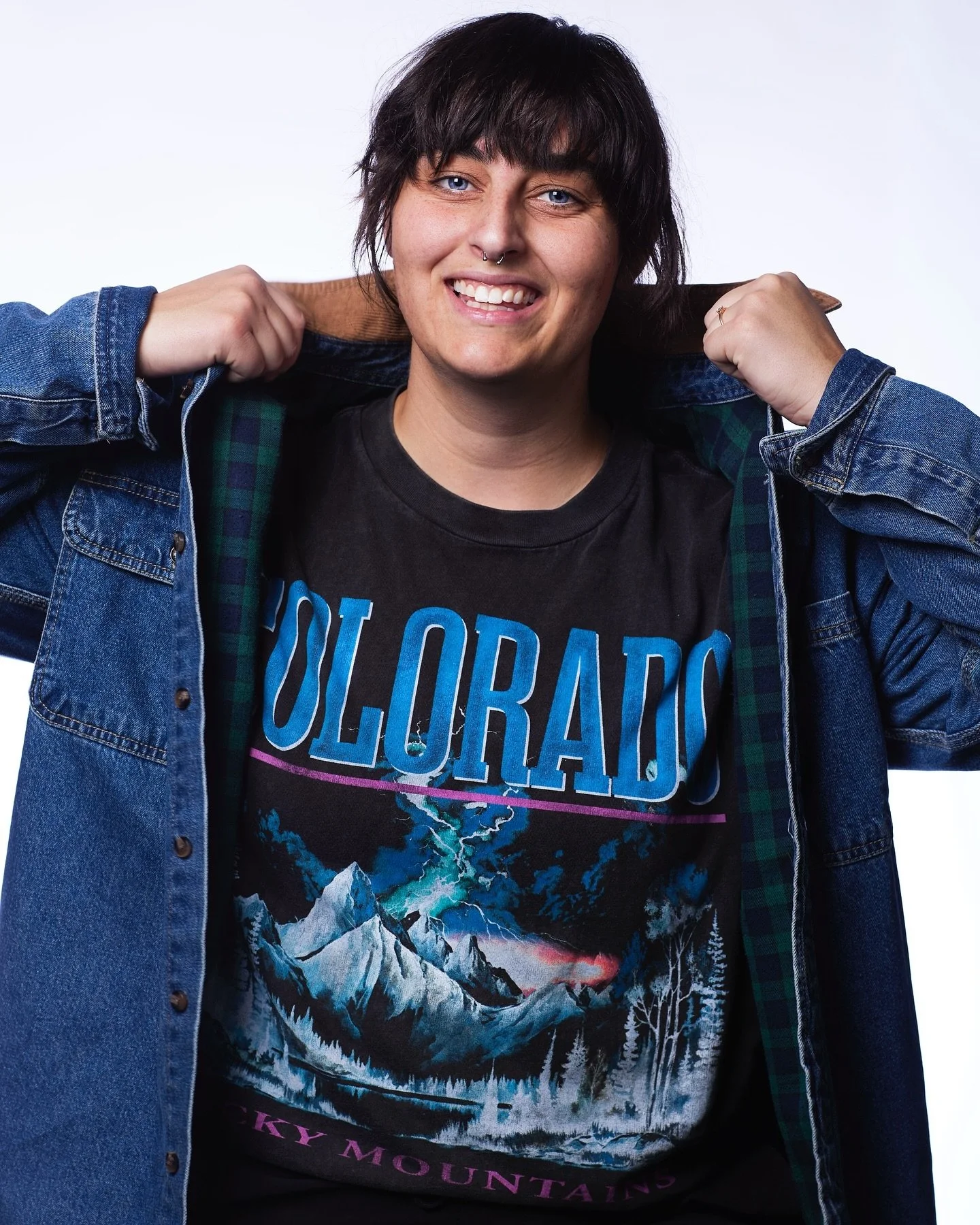 Rocky Mountain dreams wrapped in denim 
Where vintage charm meets contemporary cool.

&bull;

&bull;

&bull;

&bull;

&bull;
Model: @xxbeccaelizabeth 
#ottawaphotographer #photography #portraitphotography #studentphotographer #shootandshare #algonqui