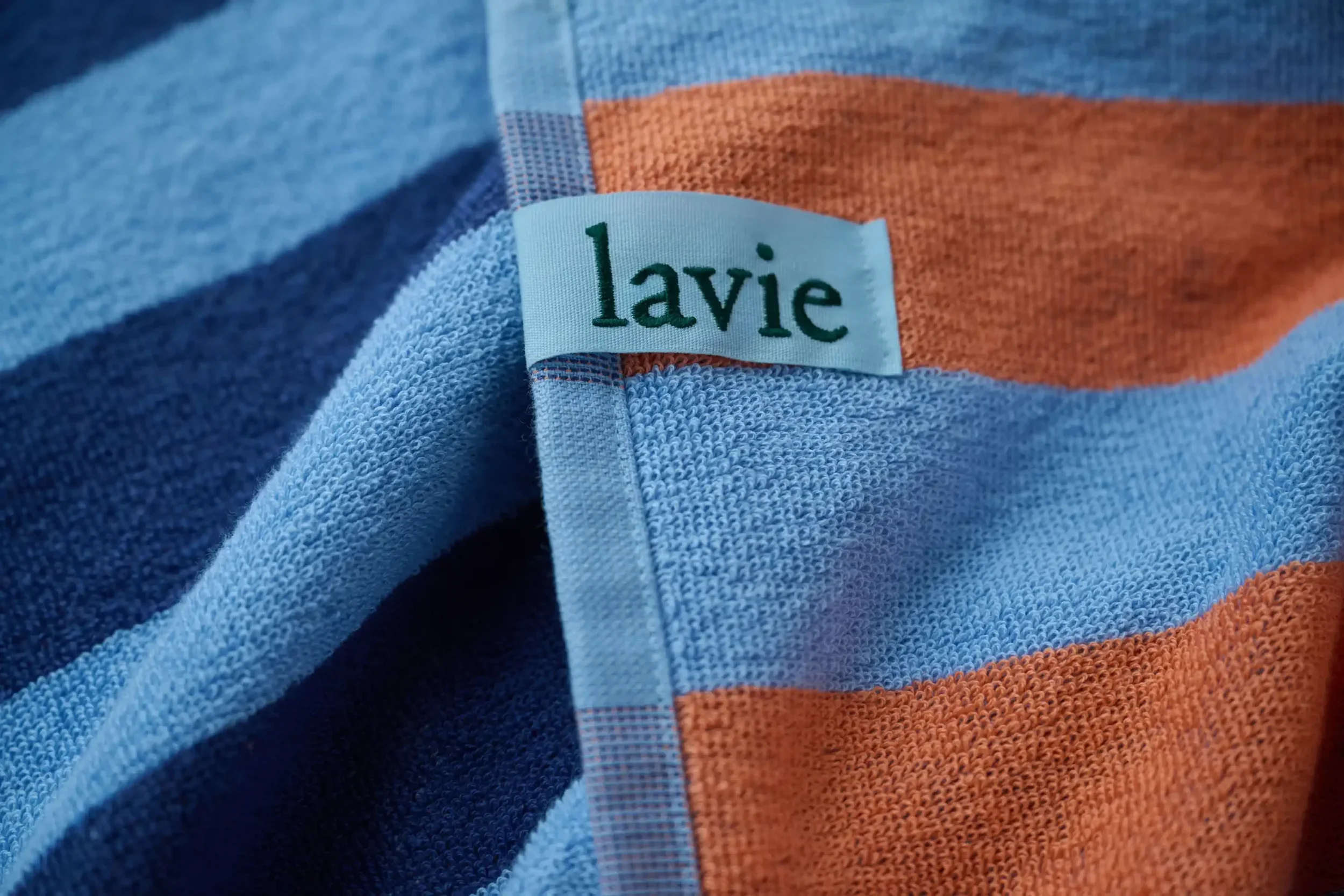 lavie-Pepa-blau-Detail-03-scaled.webp