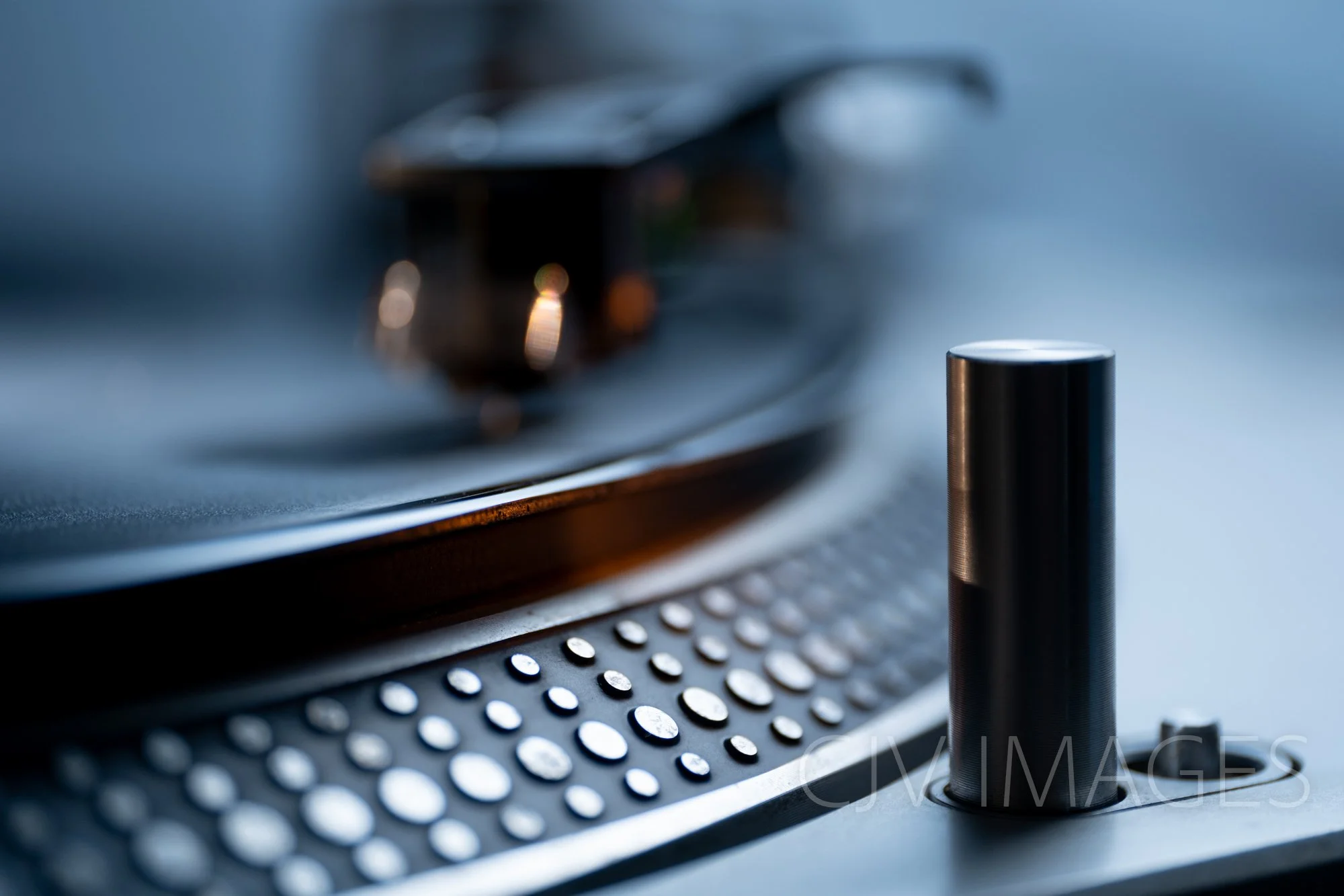 ELECTRONICS- TURNTABLE #0031