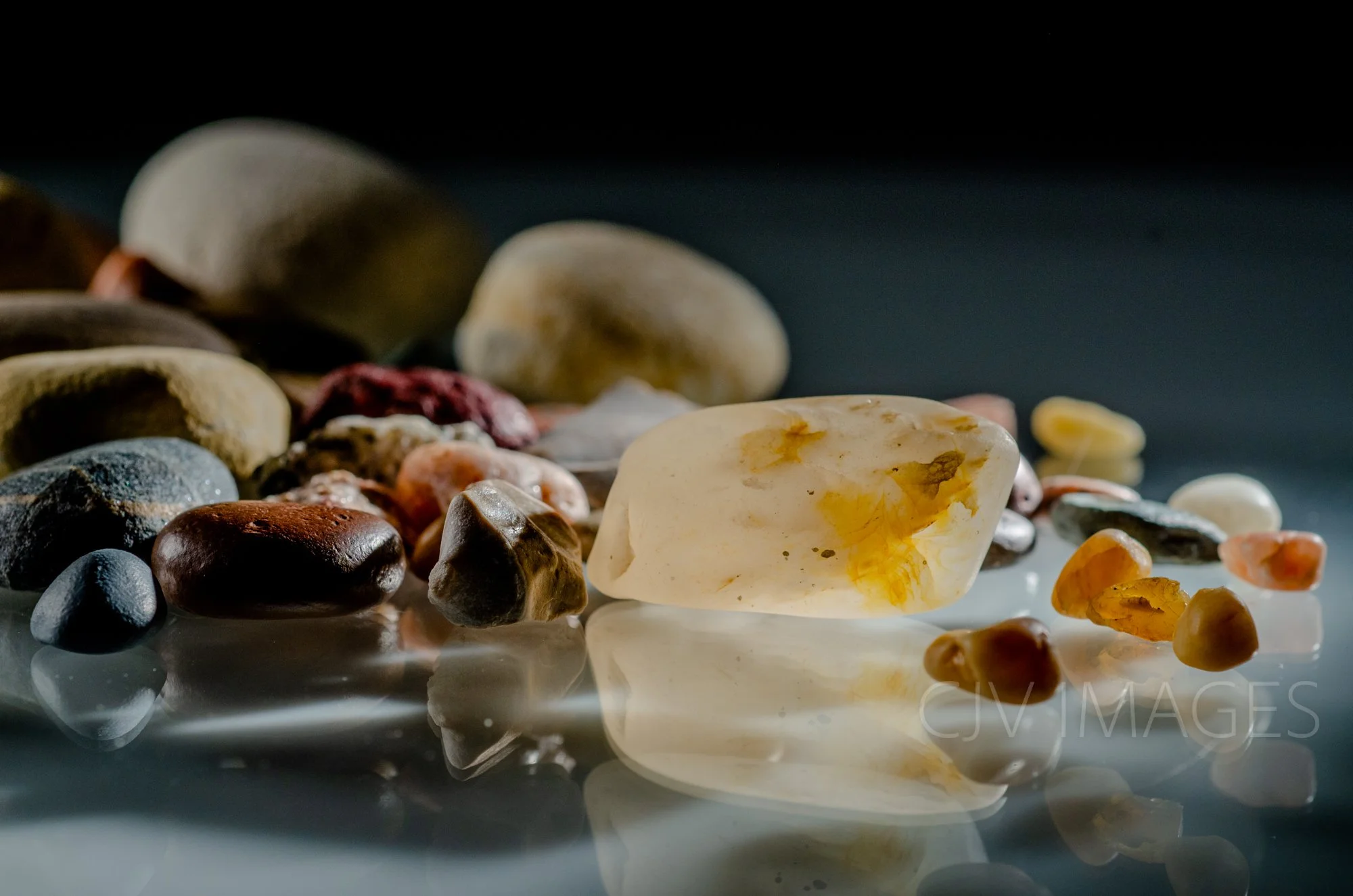 STONES- TRANSLUCENT VAROUS #5199