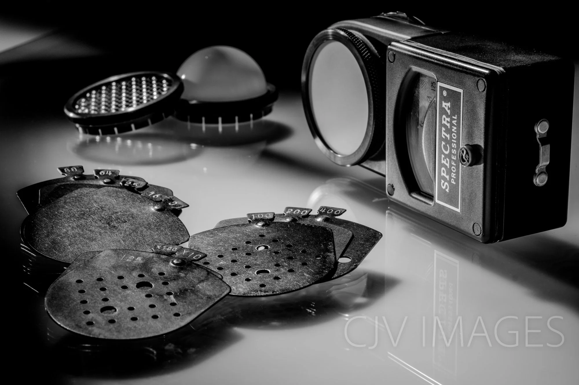 ELECTRONICS- LIGHT METERS- SPECTRA bw #0985