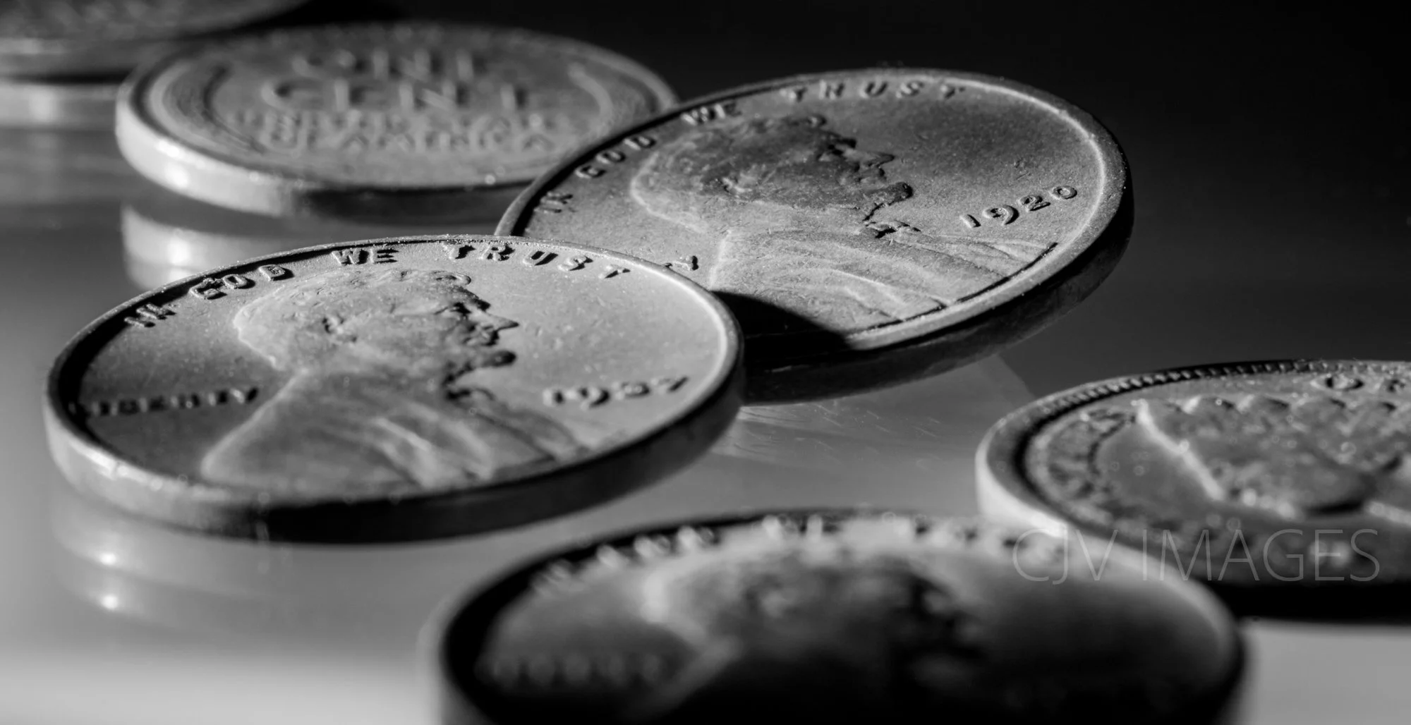 CURRENCY- LINCOLN PENNIES CROPPED BW 1920, 1937 #1847