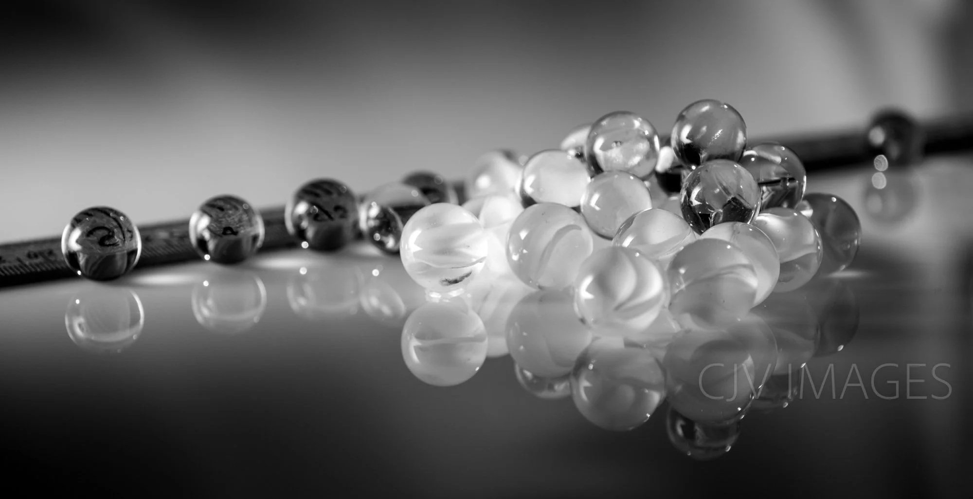 GLASS- MARBLE CATS EYE 16mm- CLEAR14mm BW #1468