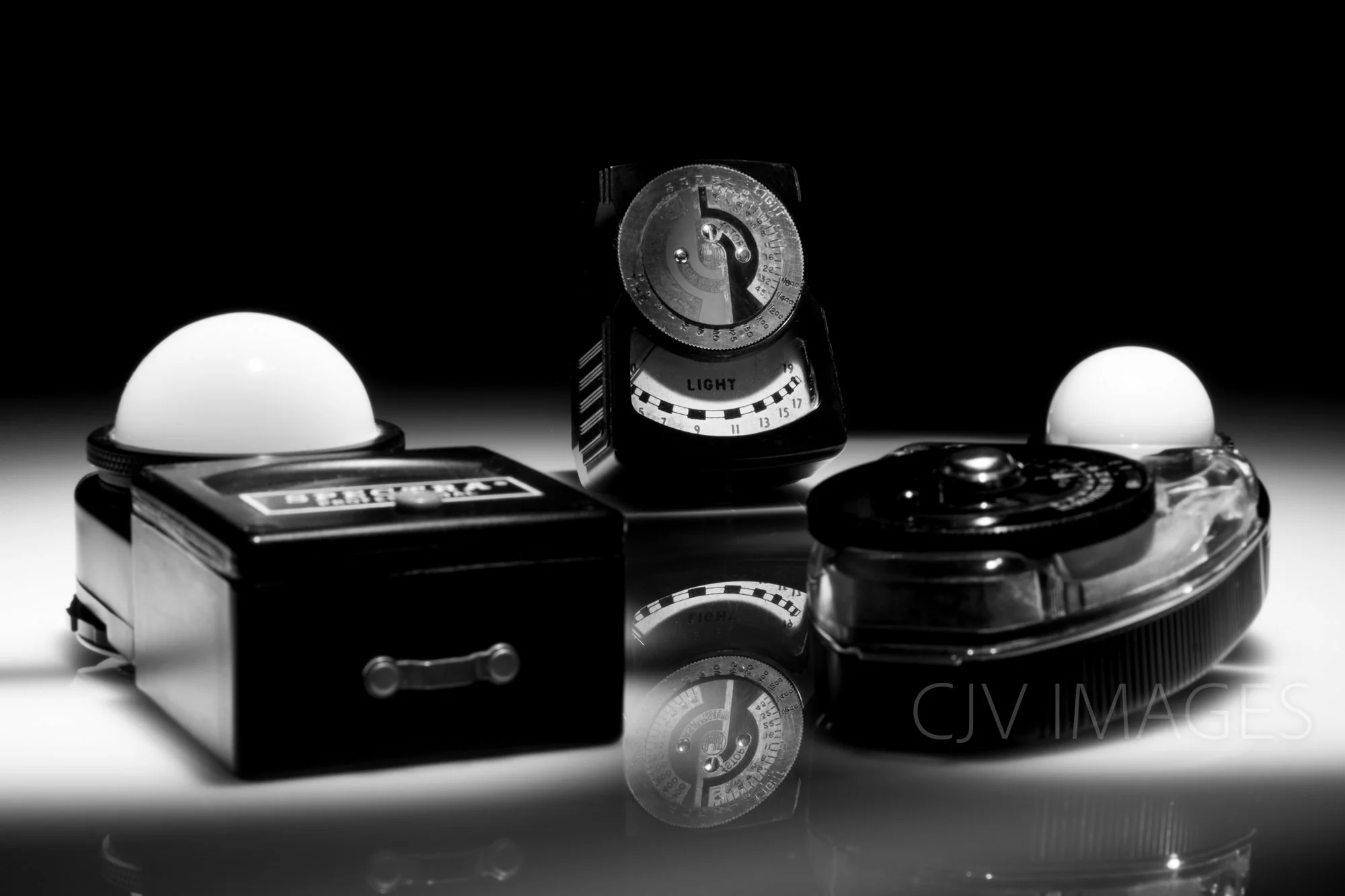 ELECTRONICS- LIGHT METERS- DEJUR,SEKONIC. SPECTRA bw #1052