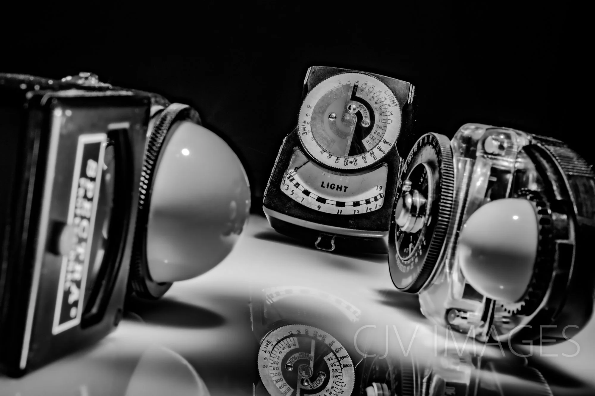 ELECTRONICS- LIGHT METERS- DEJUR,SEKONIC. SPECTRA bw #1065