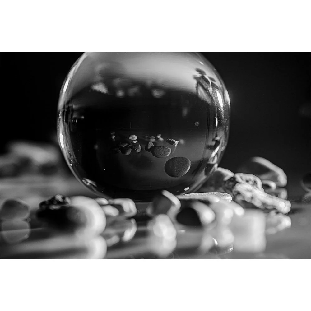 GLASS- Glass Globe #5235 Black and White