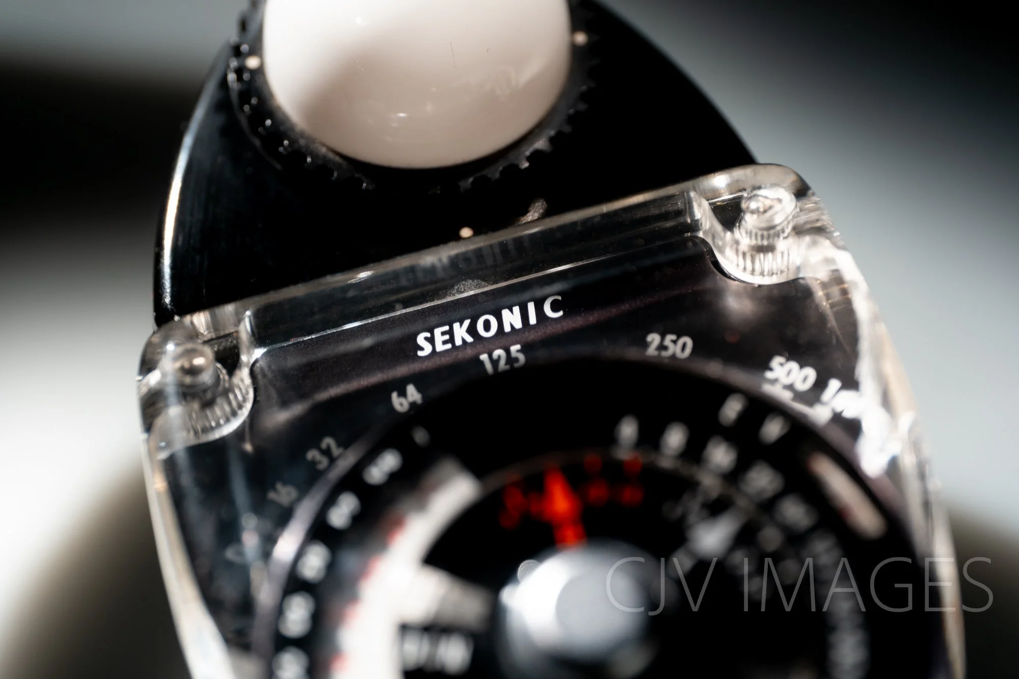 ELECTRONICS- LIGHT METERS- SEKONIC CROPPED #1022