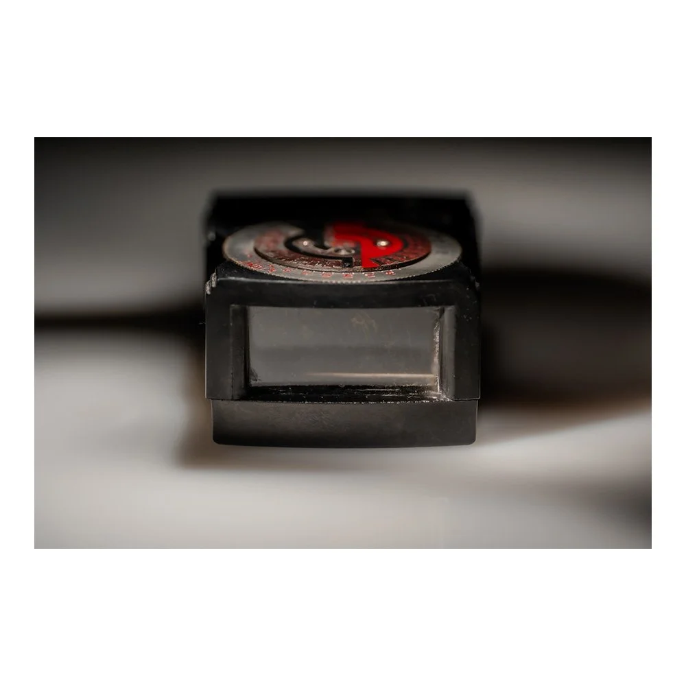 Light Meter Dejur 1031-Web.jpg