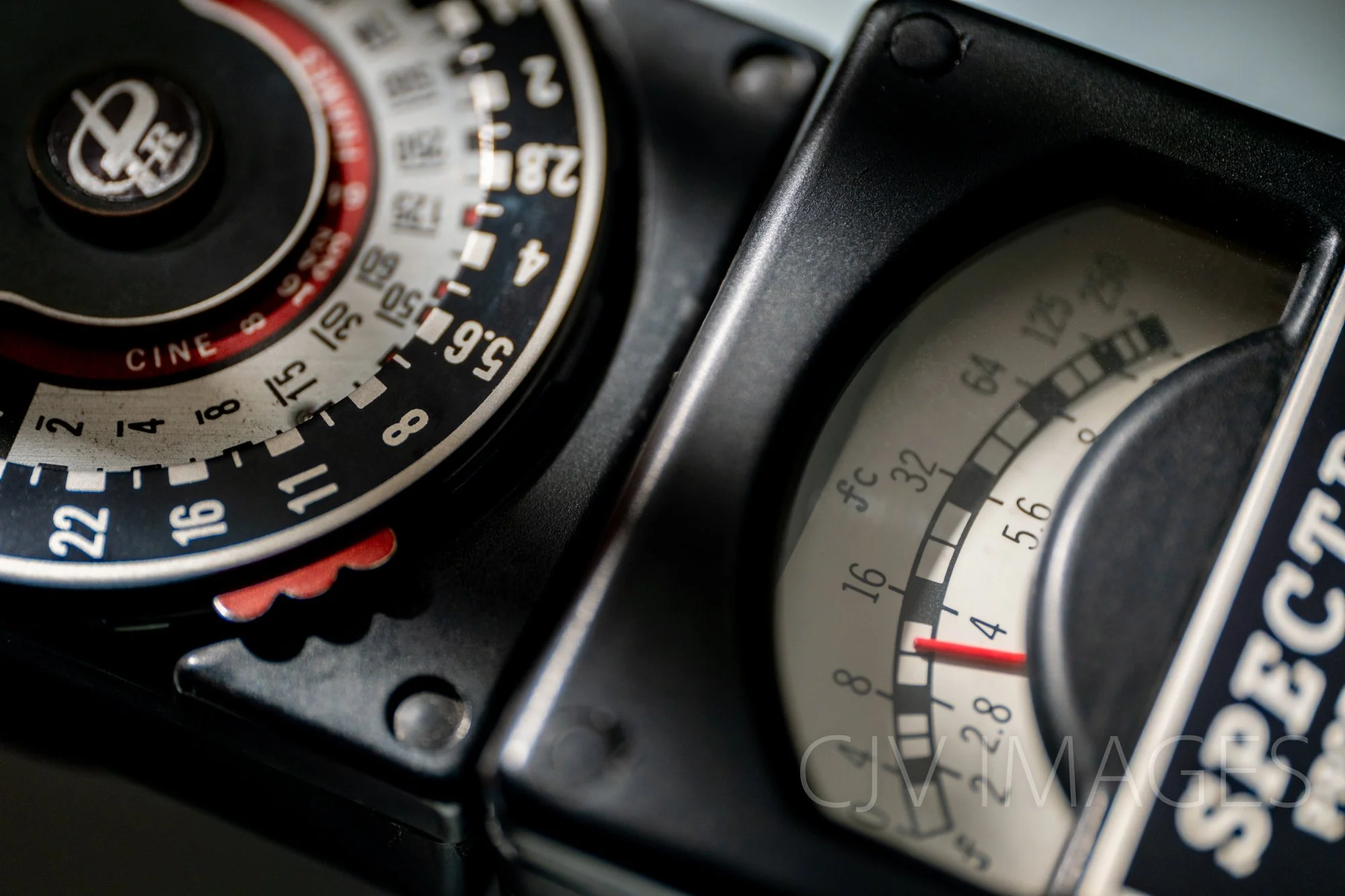 ELECTRONICS- LIGHT METERS- SPECTRA #0967