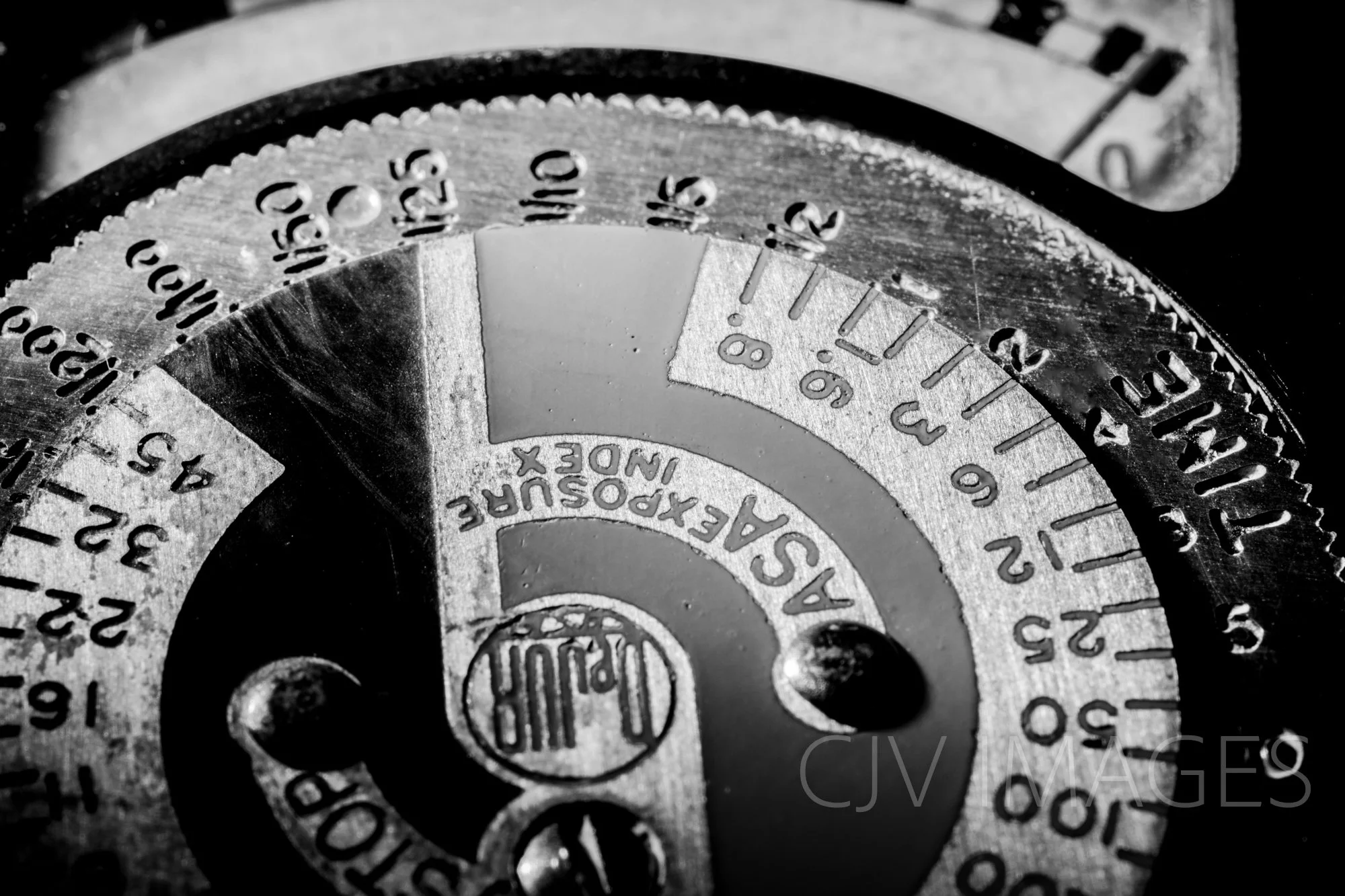 ELECTRONICS- LIGHT METERS- DEJUR CIRCA 1940'S bw #1035