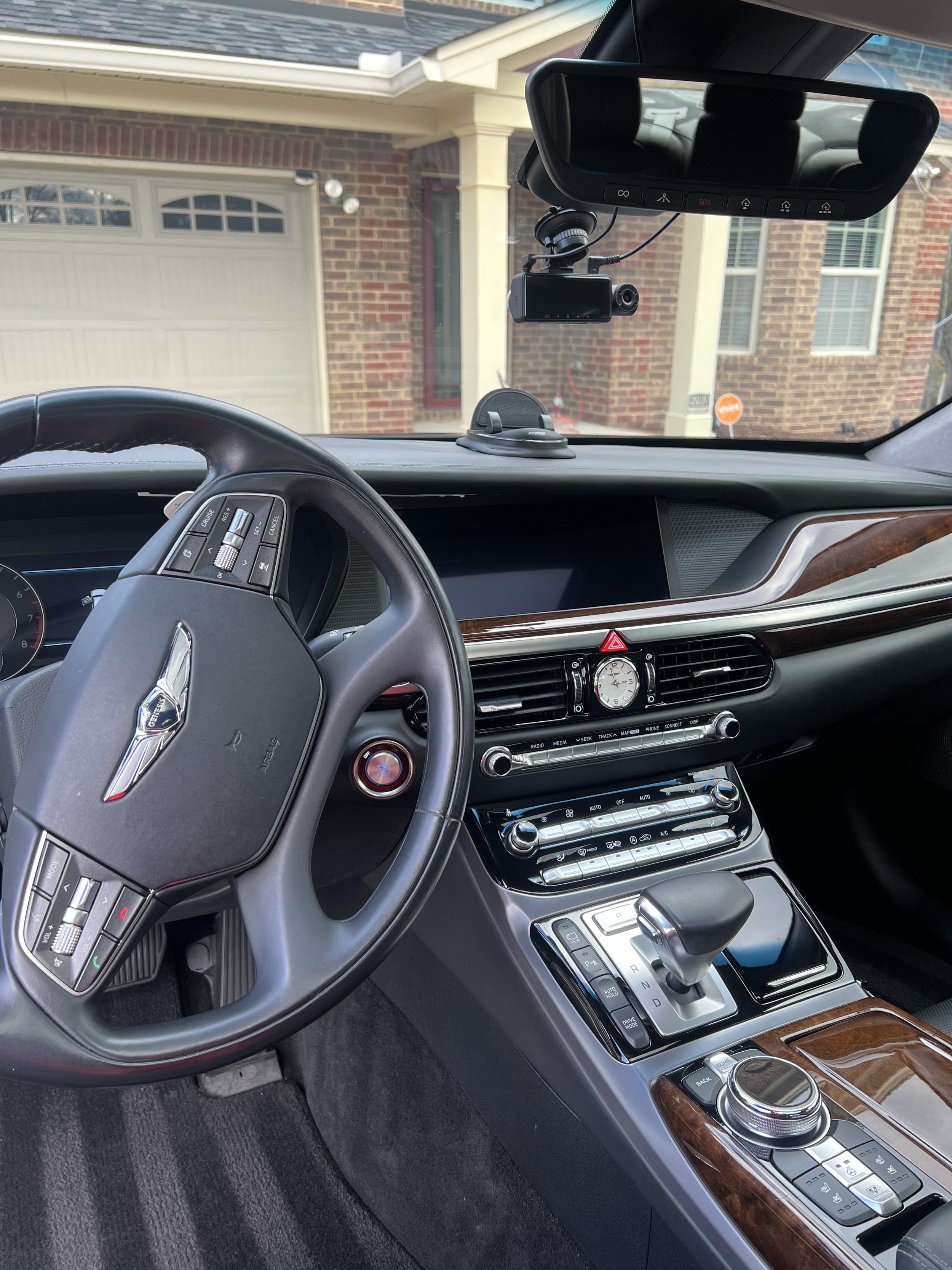 Genesis Interior 