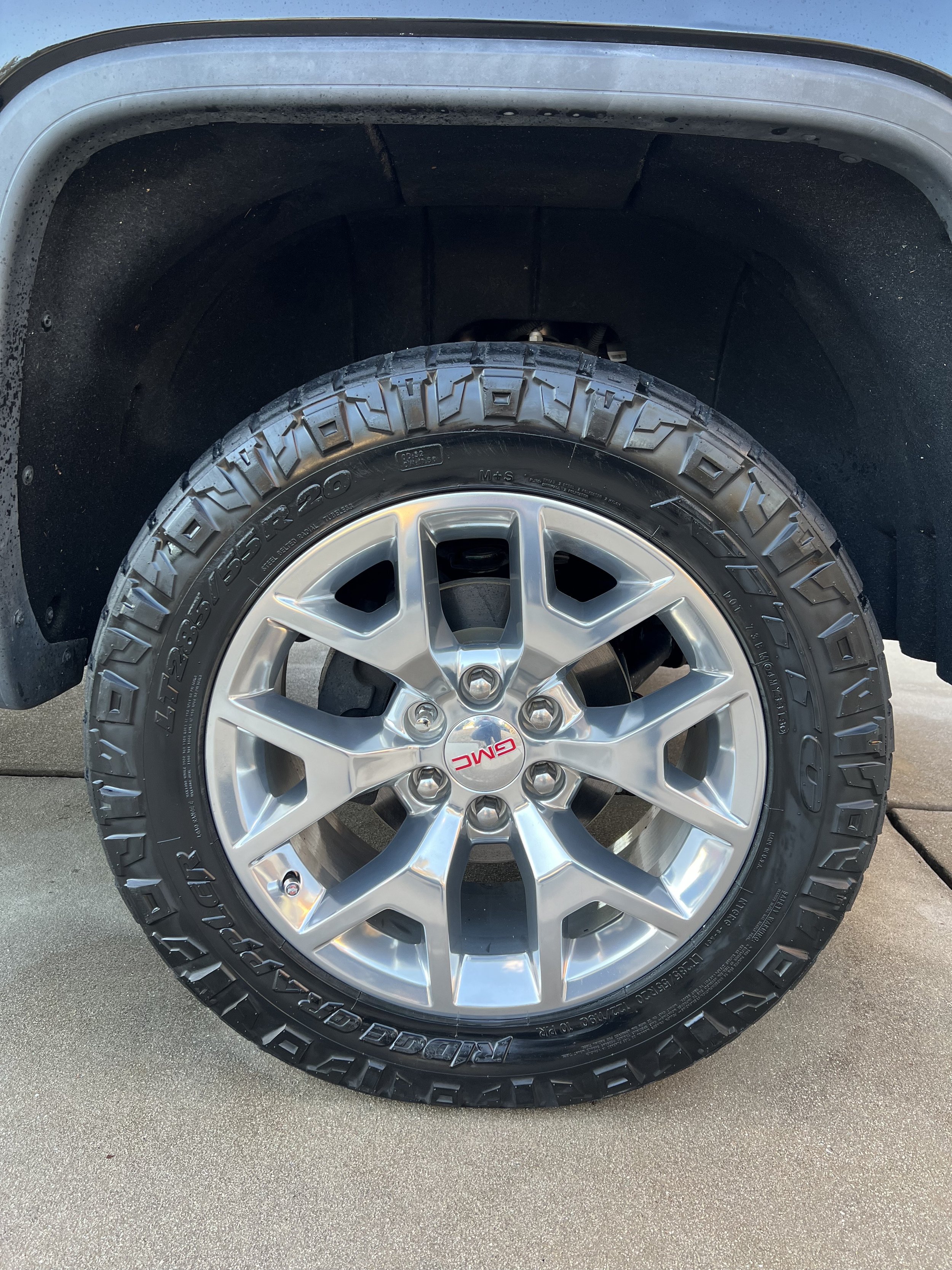 GMC Sierra Wheel