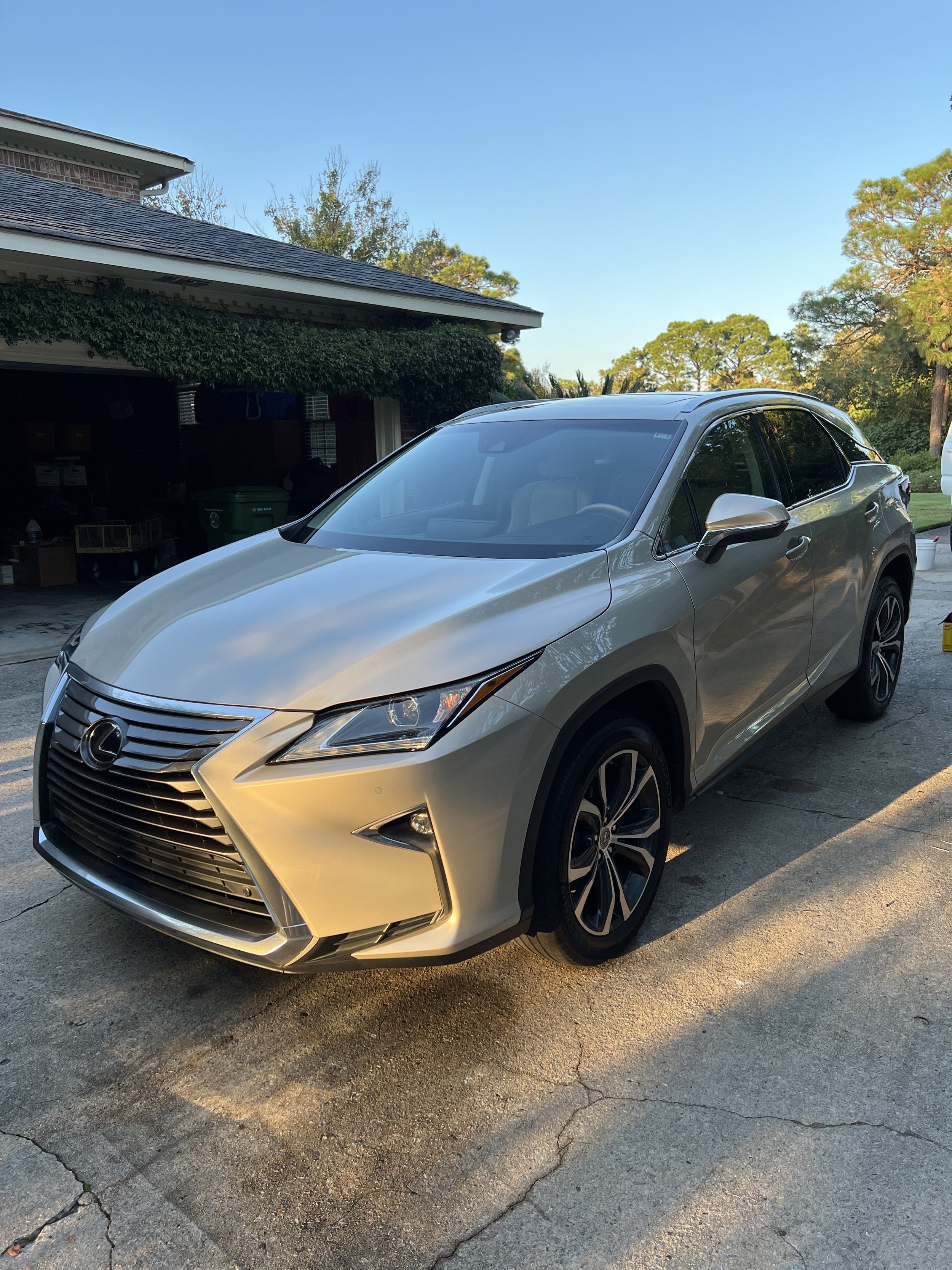 Lexus RX 350 Exterior 