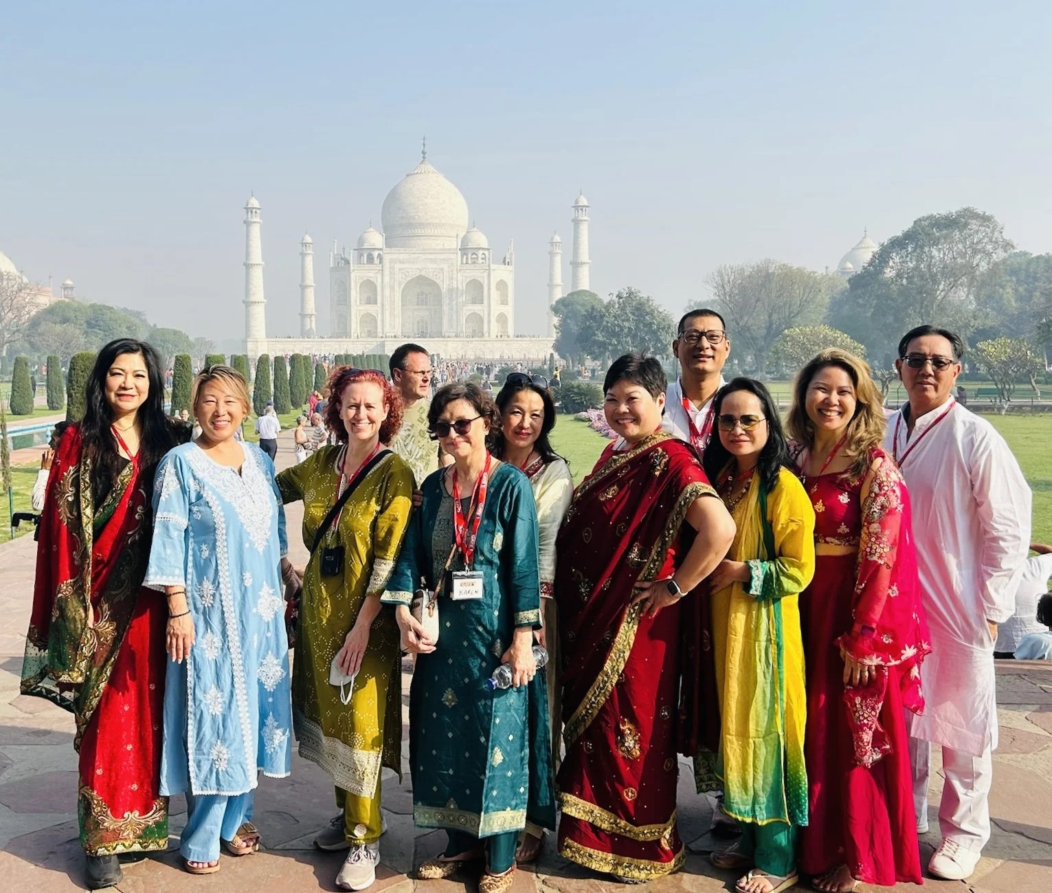 Group picture in front of Taj Mahal