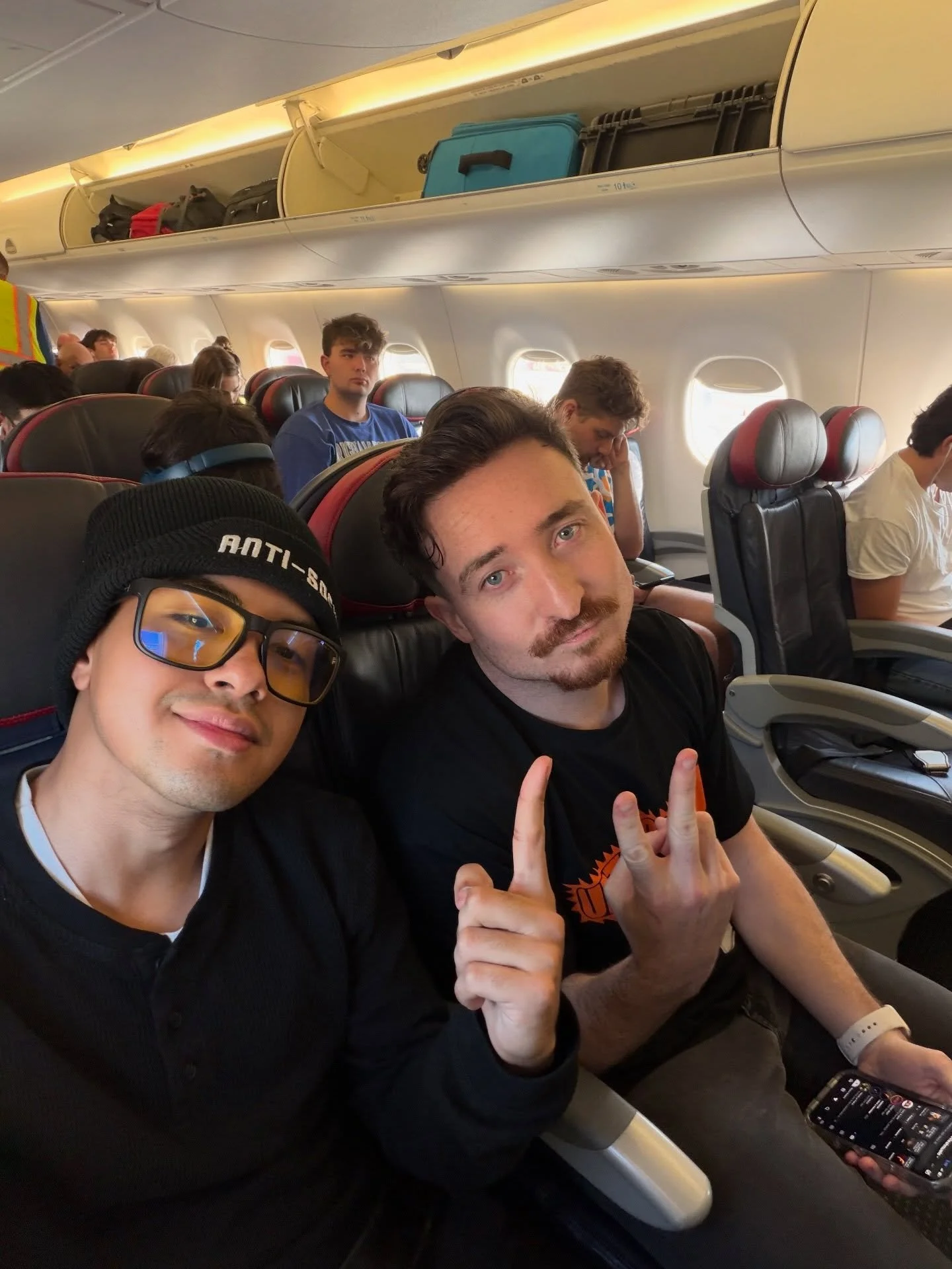 Wow simply wow, huge shoutout to @devleshmusic for bringing me to his show in LA, Sleep was not present but vibes and good energy were always there, We went on a sidequest to catch @akilla__music secret set and head out to Dev Lesh @hardhavoc set at 