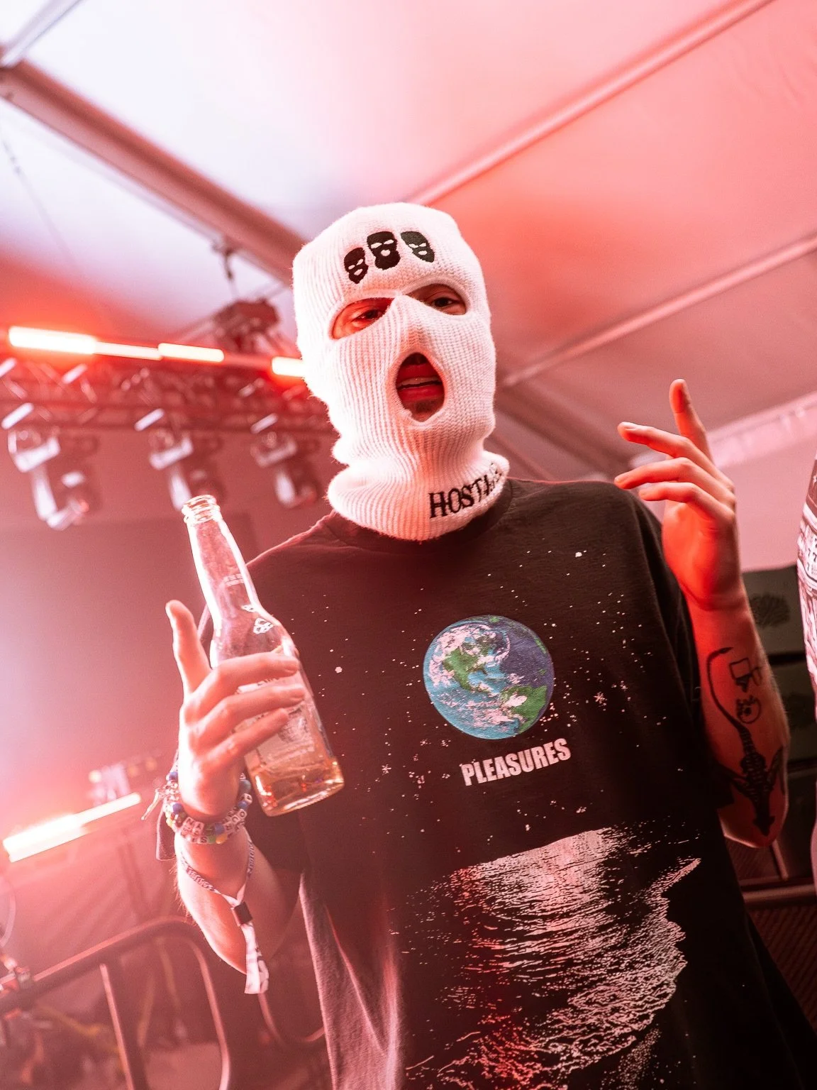 We got Hostage at @getluckyslc and had the opportunity to shoot @hostagesituationofficial after my LA Trip, made it just on time to set up and had 10min to spare and refuel with food lol, such a sick set, no wonder why they&rsquo;re touring 🔥