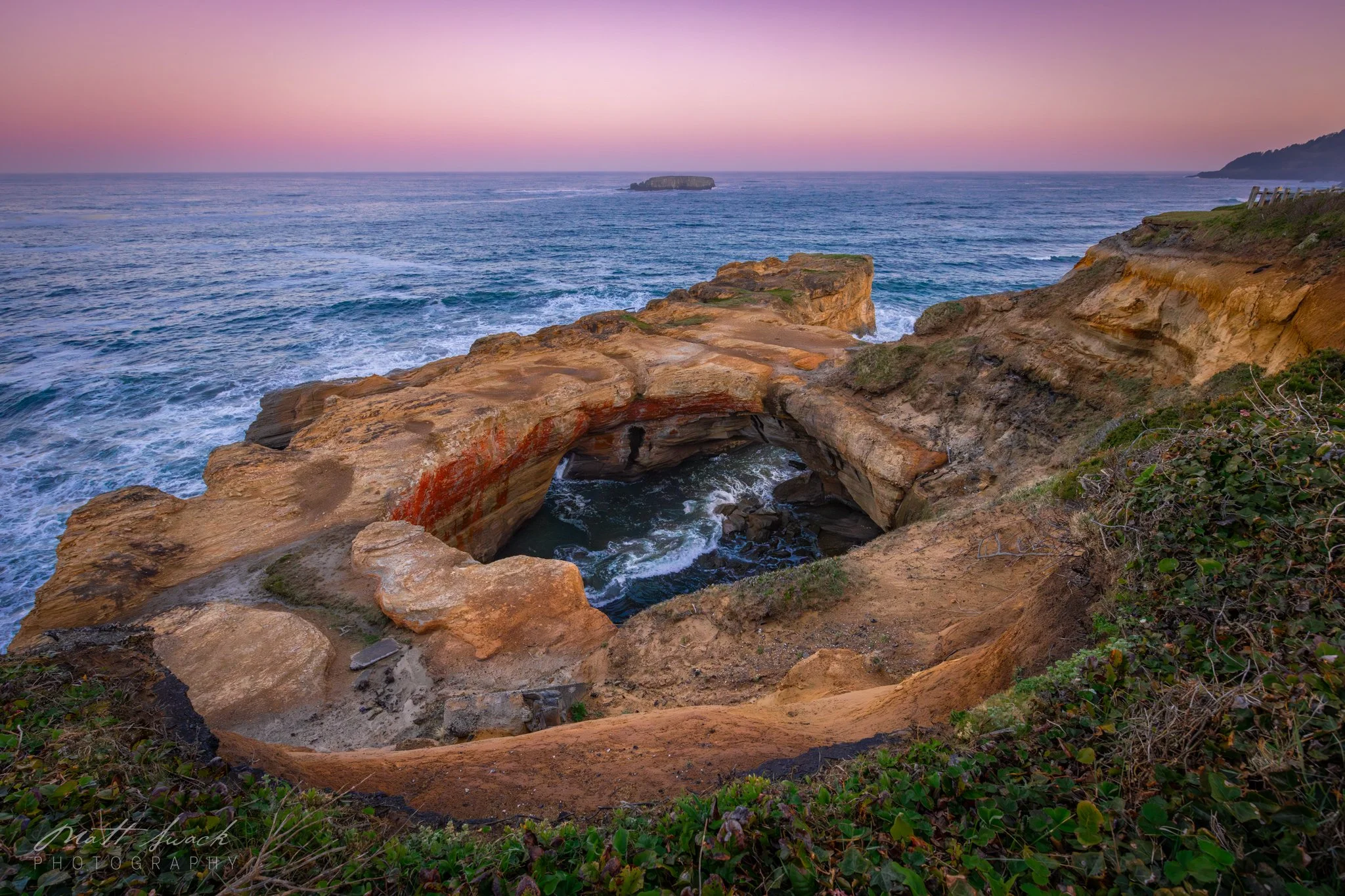  A beautiful morning at Devil's Punchbowl Arch in Oregon   