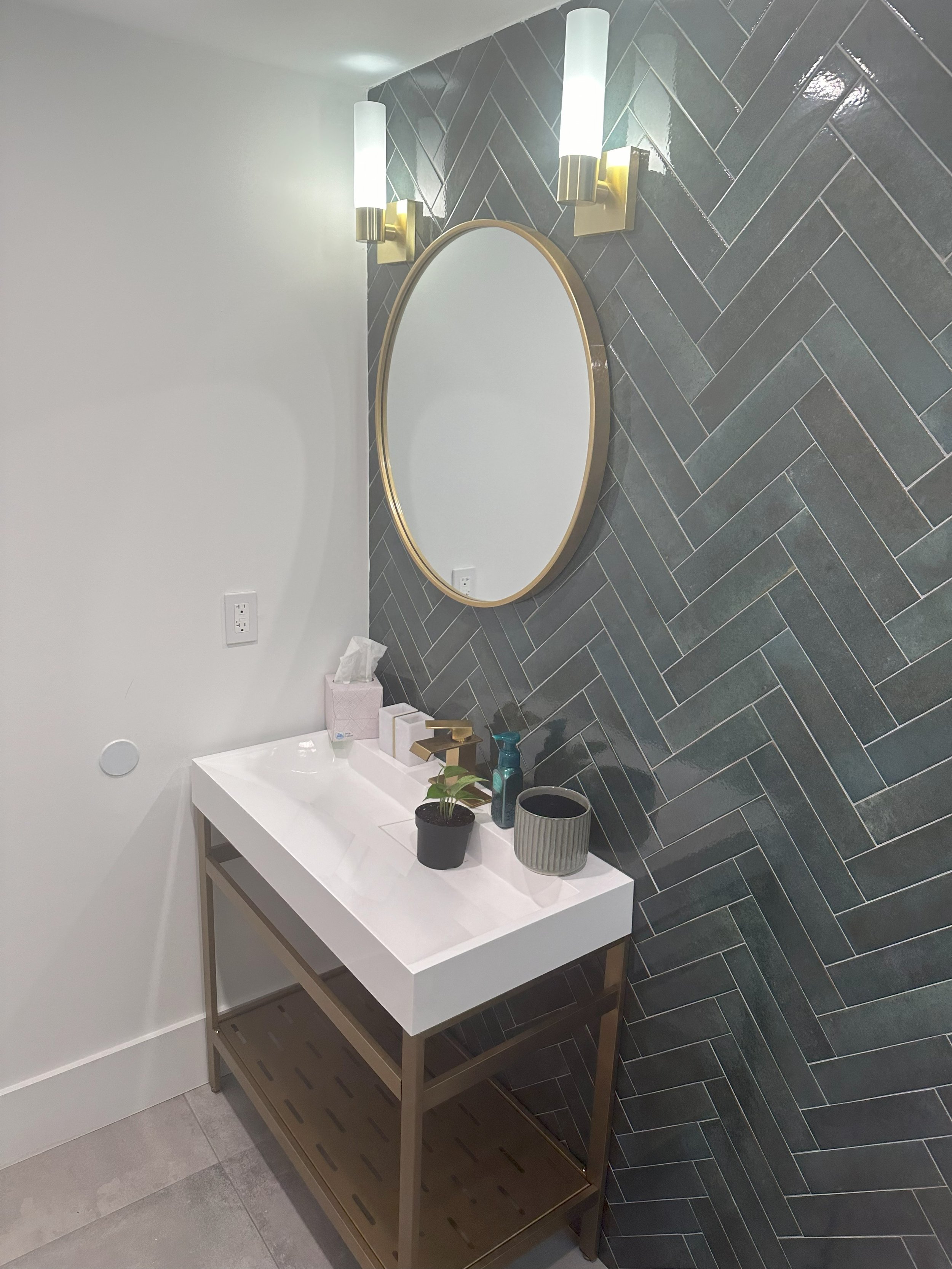 7 Brookwood Powder Herringbone Feature wall 2.jpg