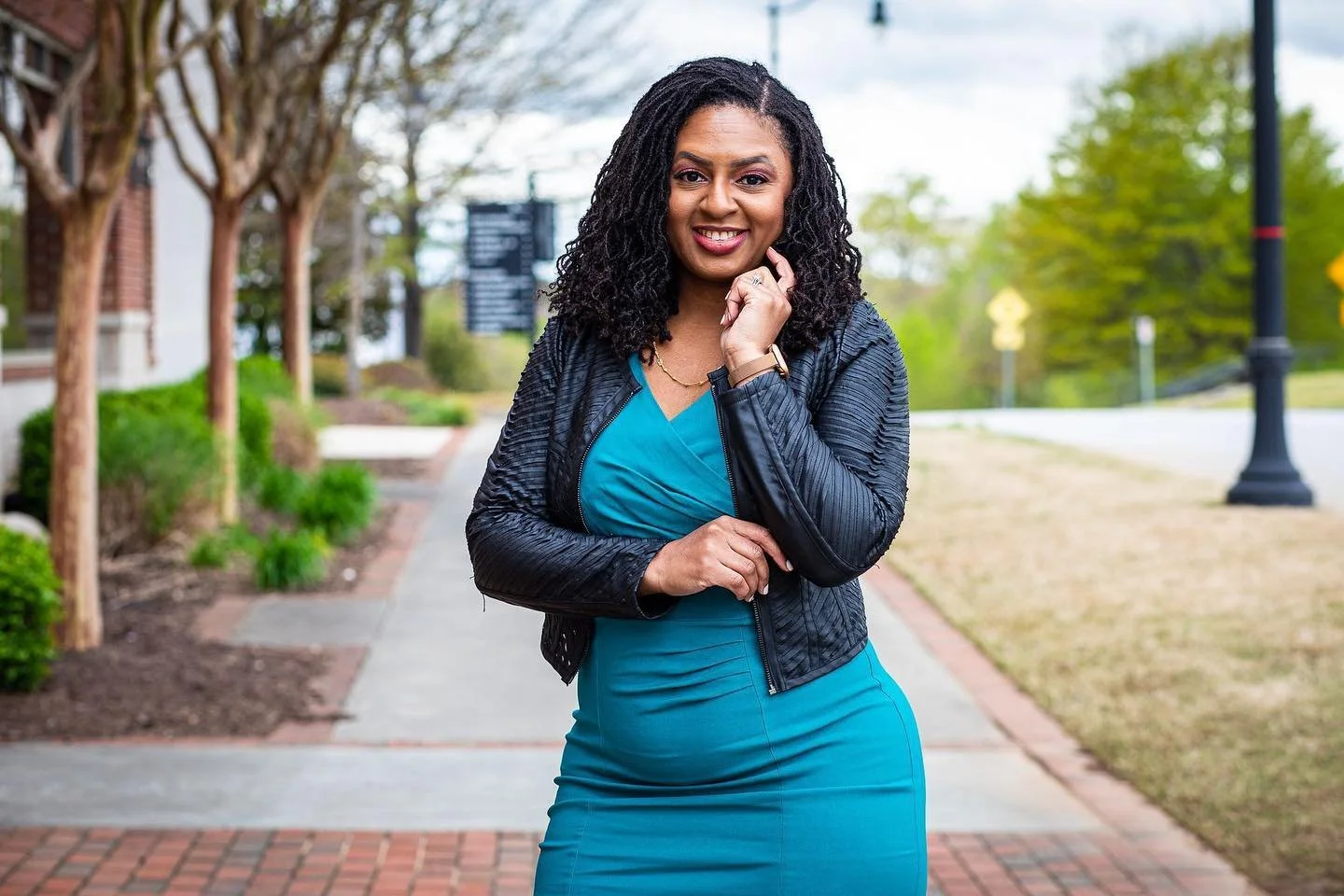 I had the pleasure of meeting @Lanahindsfinance who is an amazing Finance Coach who specializes in helping women like you and I manage + master their money!!!
.
.
.
.
.
#JayElocinPhotography #JayElocinPortraits #GreenvilleBrandingPhotographer #Sparta