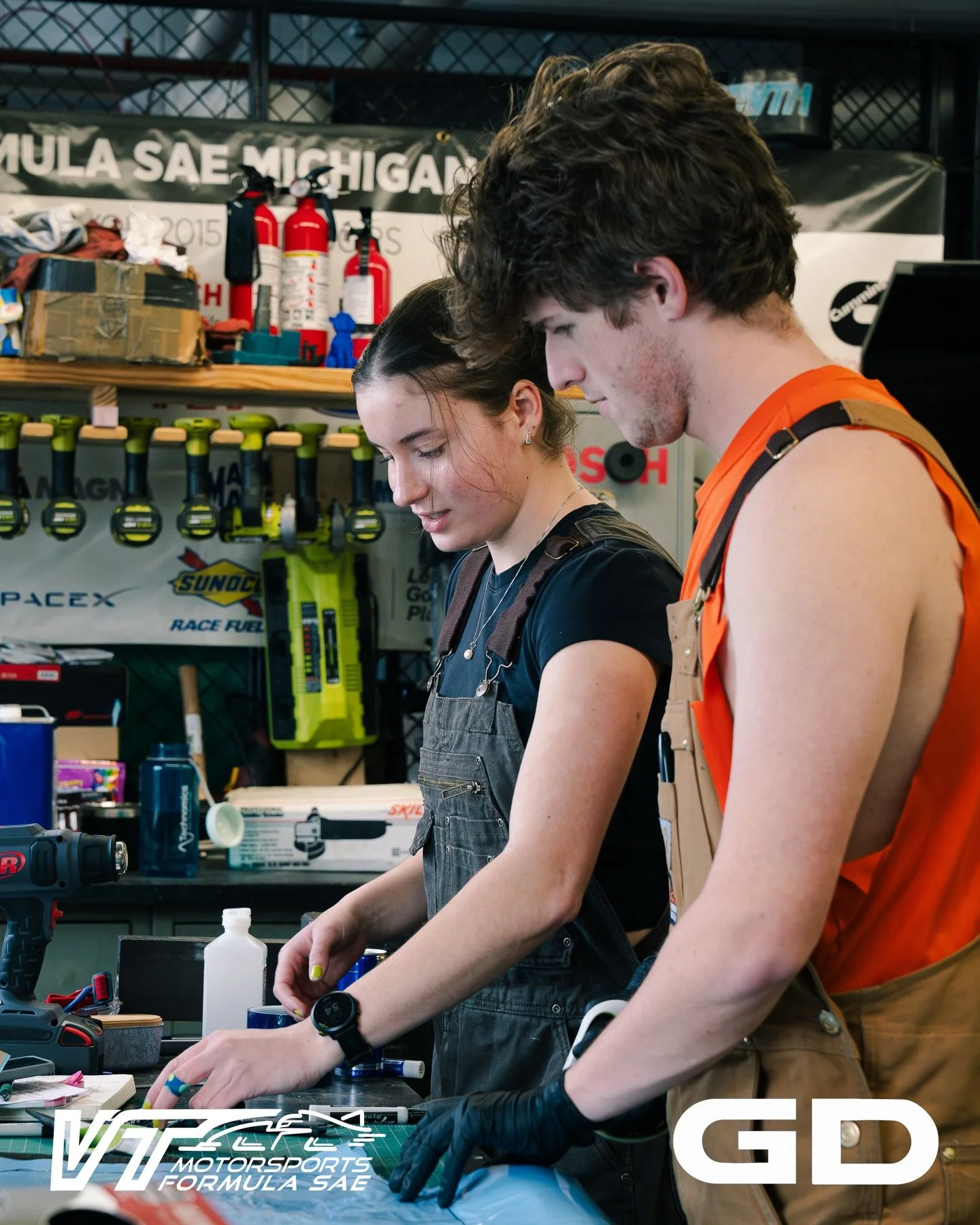 Enter &ldquo;Pandora&rdquo;.... Our 2026 Monocoque, made possible with the help of @generaldynamics and the effort of our team members

#FormulaSAE #Formulastudent #engineering #GeneralDynamics #carbonfiber