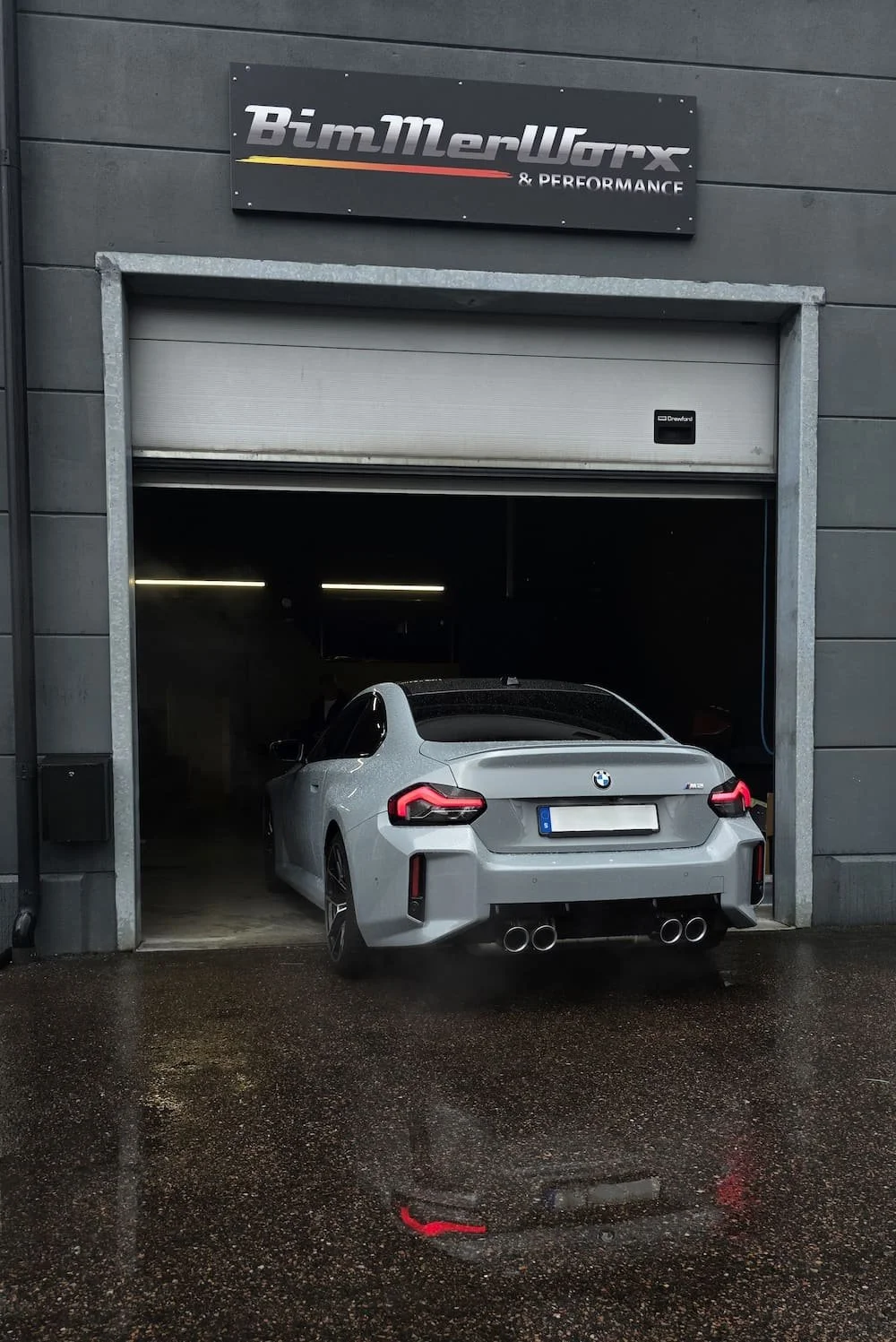 En BMW M2 G87 reparation och felsökning