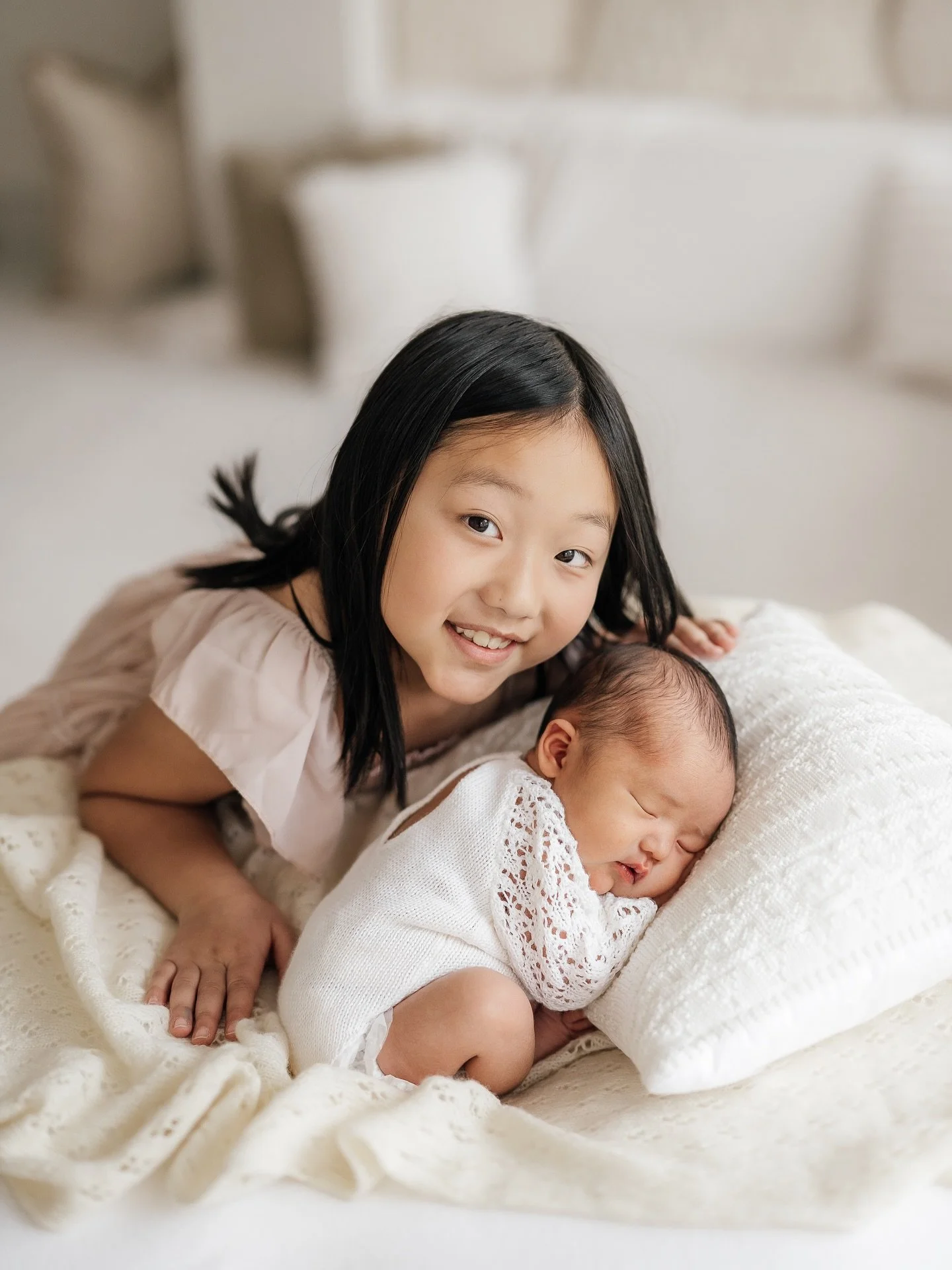 The kind of memories that only get more meaningful with time 🤍 For families with older siblings, the Heirloom package is often the perfect fit.
It includes the full gallery, so you can keep every beautiful image &mdash; every tiny detail, every conn