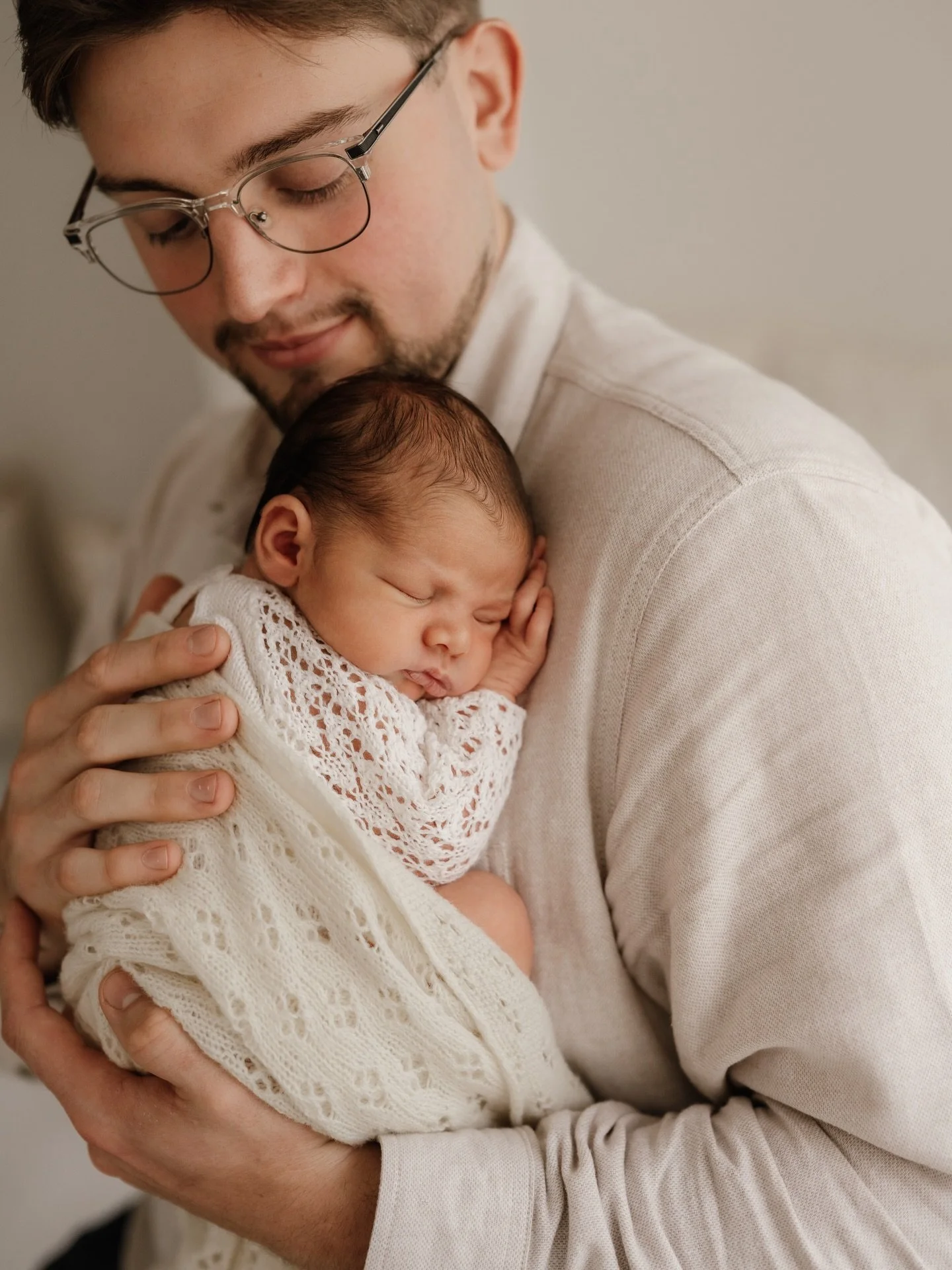 If you&rsquo;ve been hoping to squeeze in a newborn, family, or milestone session before the year wraps up &mdash; I do have a couple of last-minute December spots open.
Nothing too big, but enough to make space if you&rsquo;re ready and flexible.

A