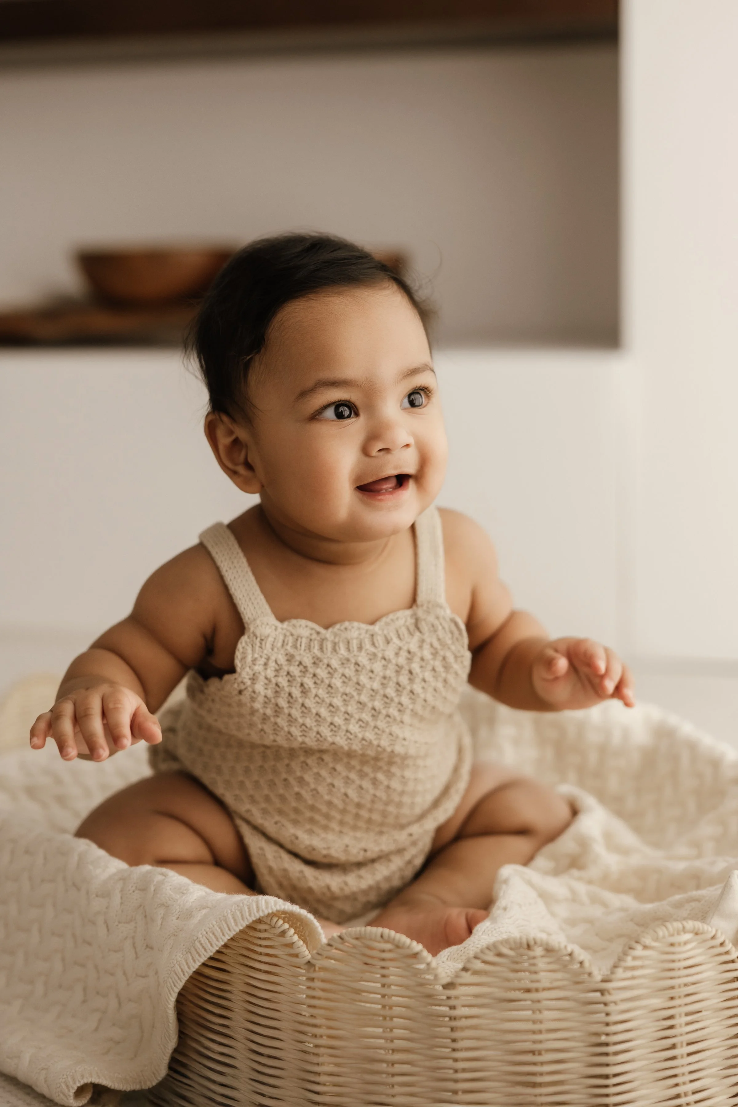 Milestone Sessions: Simple Portraits Focused on Your Baby