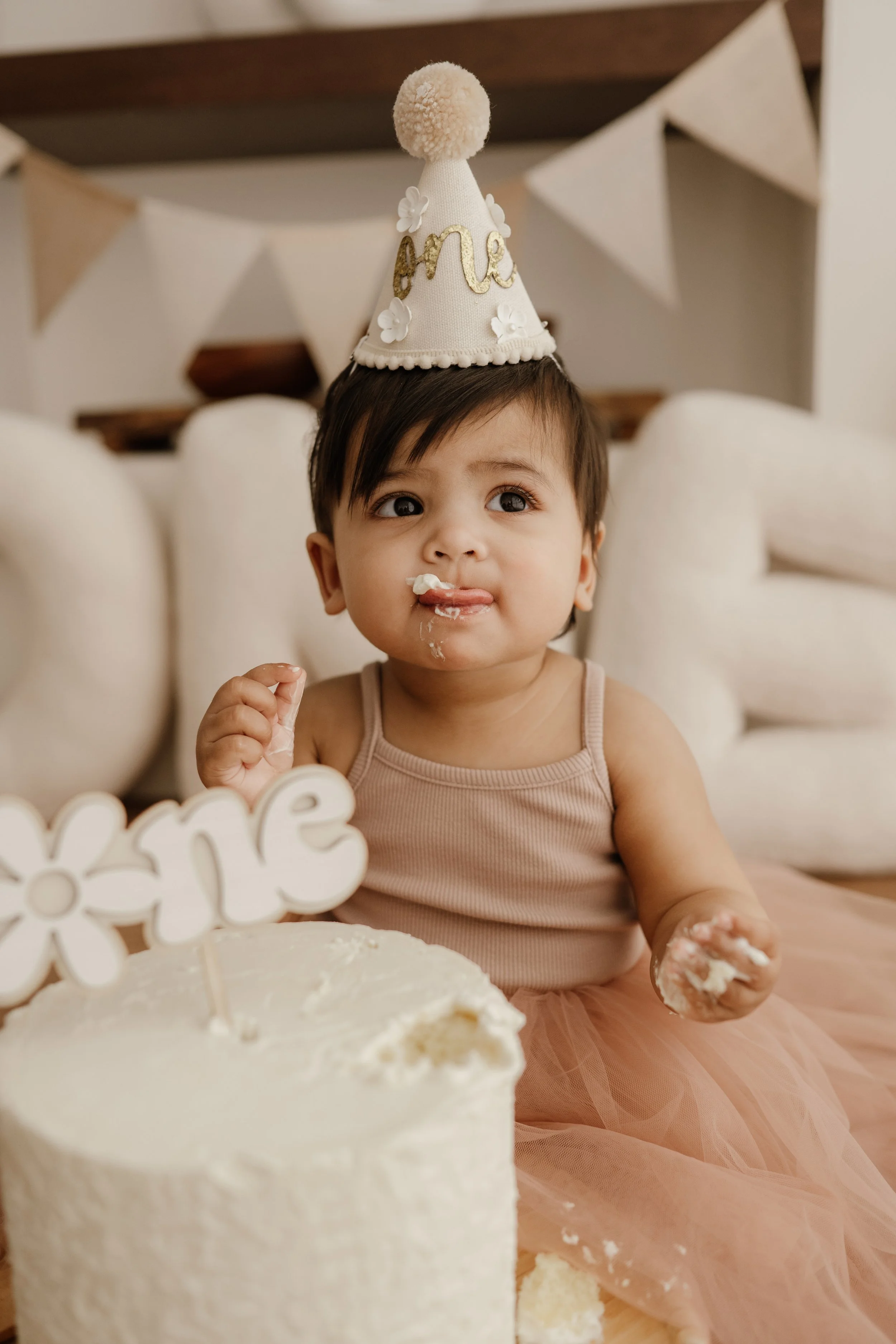 Smash Cake &amp; Splash Sessions: A Simple First Birthday Photoshoot