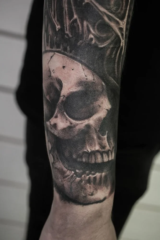 pääkallo tatuointi skull tattoo biomechanical
