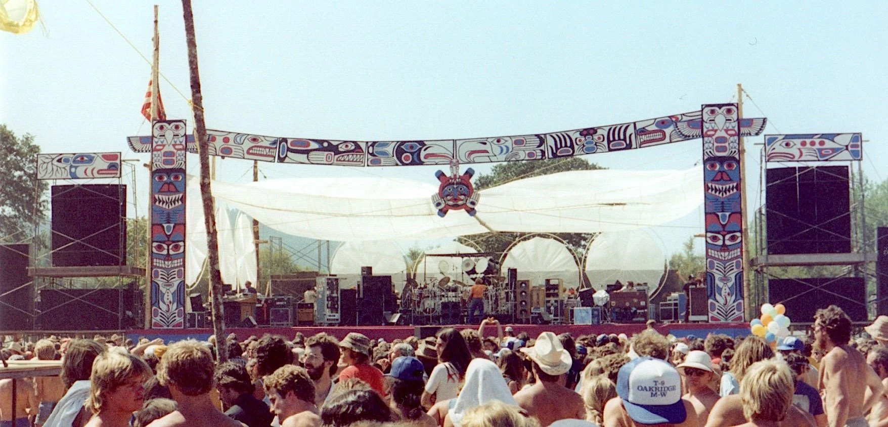 Grateful Dead stage OCF 82_01.jpg