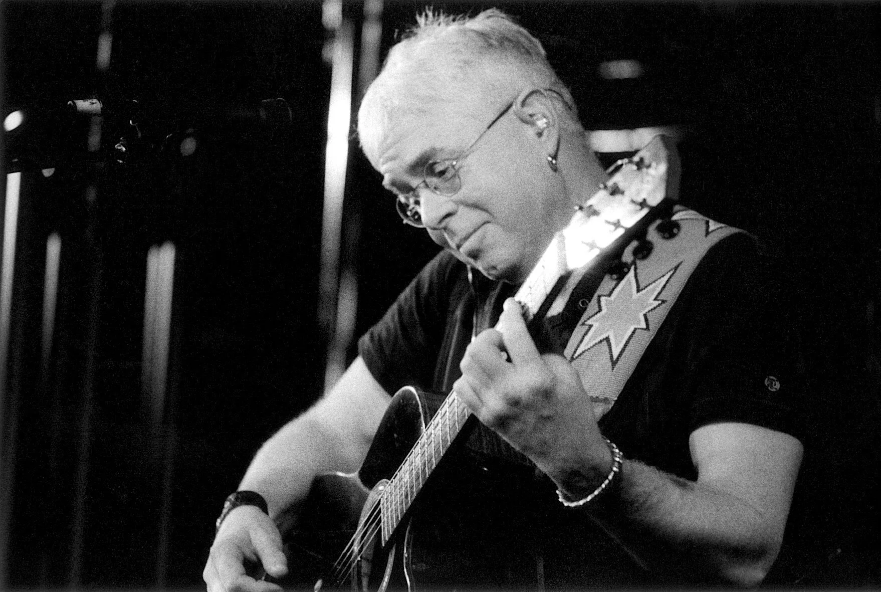 Bruce Cockburn WOW Hall 10_01.jpg