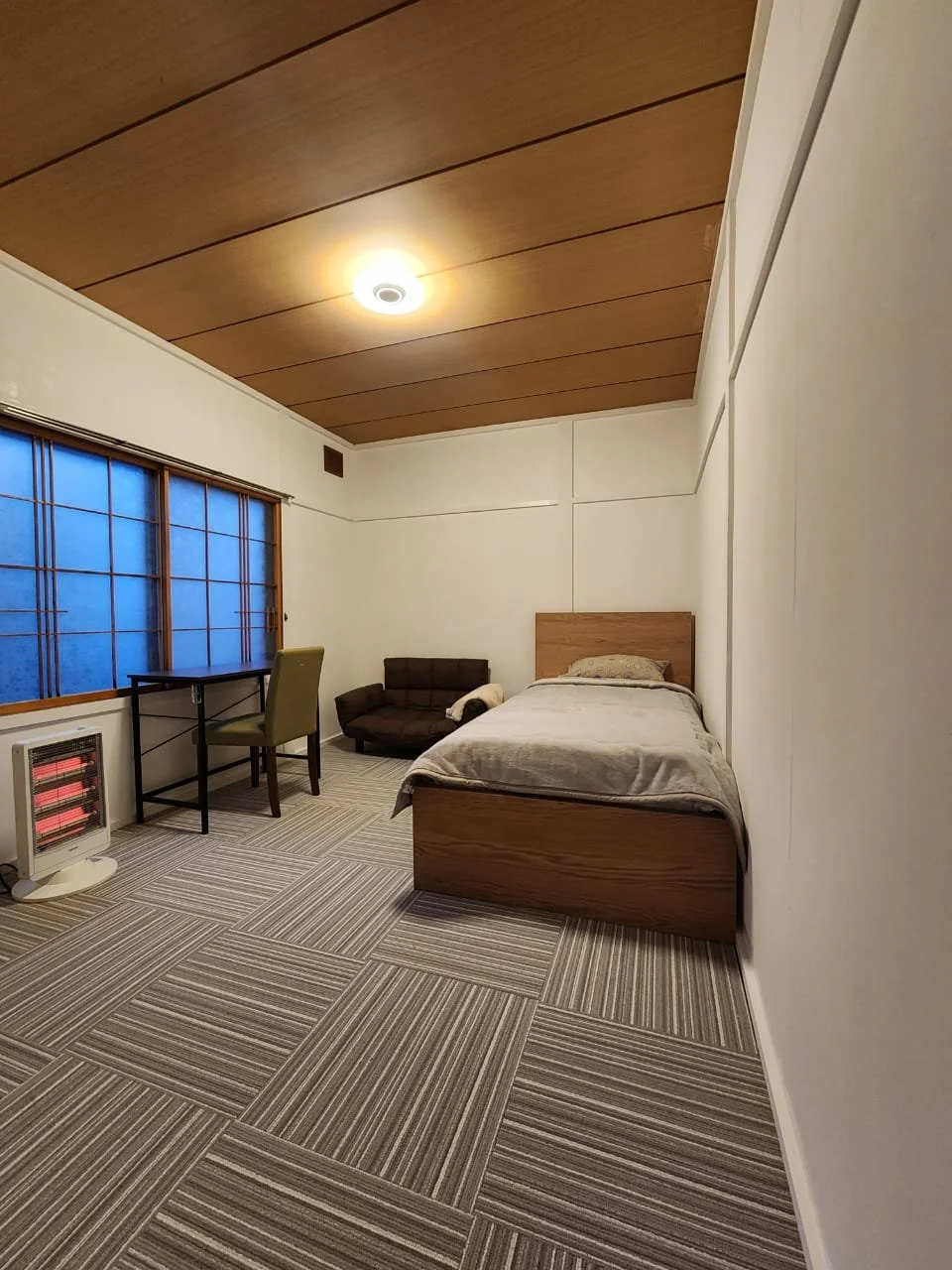 Single Room in 2F