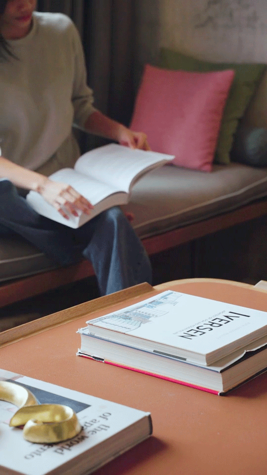 KLOE_INT_ROOM-TO-READ_0179-2.gif